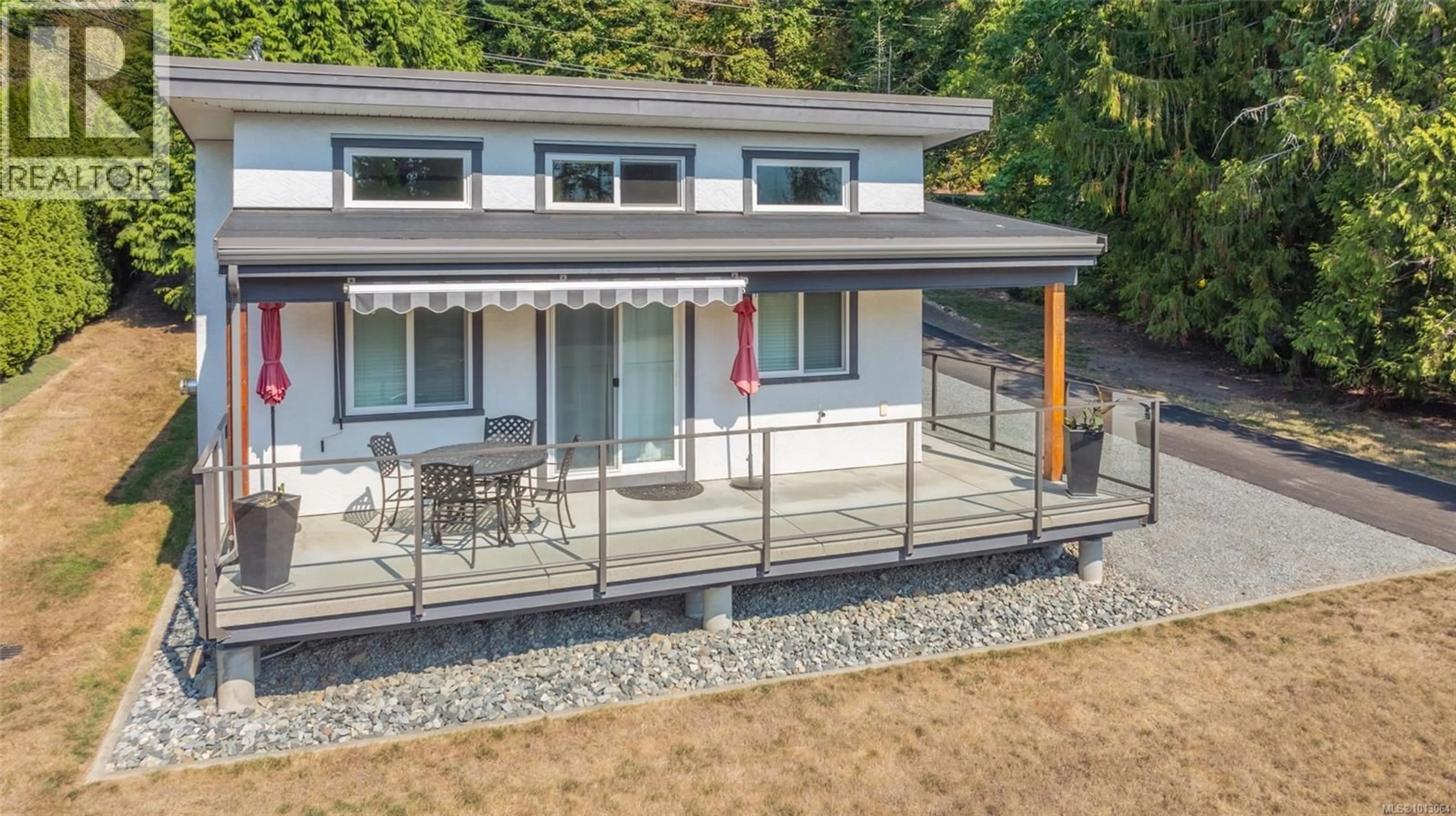 Home with vinyl exterior material, unknown for 4718/4720 SHELL BEACH ROAD, Ladysmith British Columbia V9G1L7