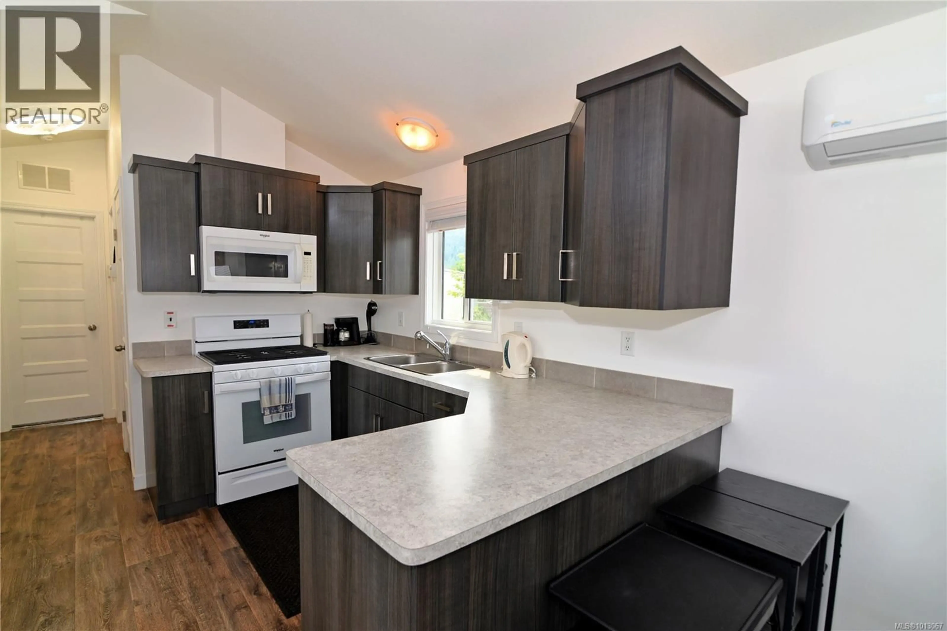 Open concept kitchen, unknown for 51 - 2133 HENDERSON LAKE WAY, Nanaimo British Columbia V9R6X7