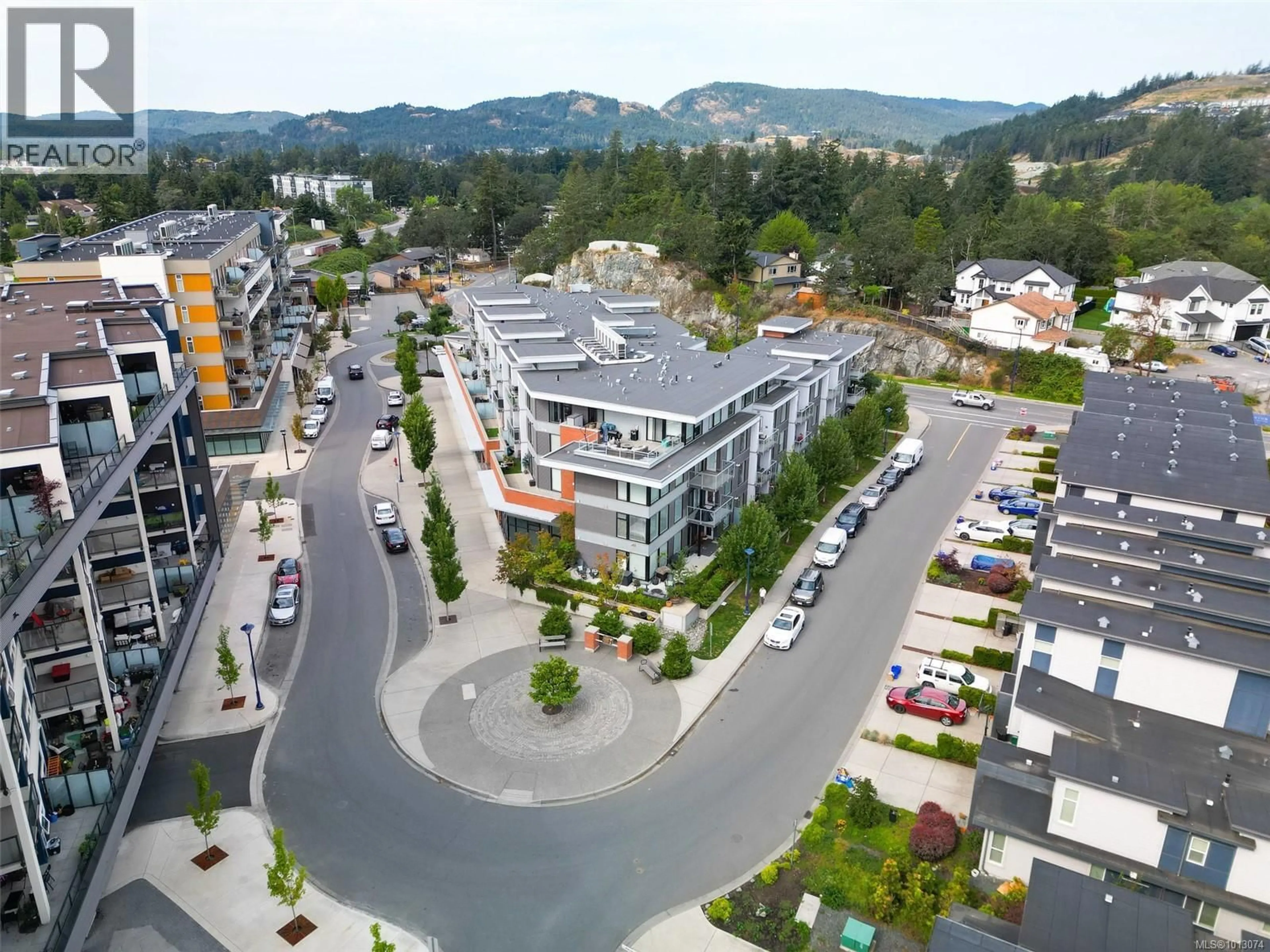 A pic from outside/outdoor area/front of a property/back of a property/a pic from drone, mountain view for 303 - 950 WHIRLAWAY CRESCENT, Langford British Columbia V9B0Y3