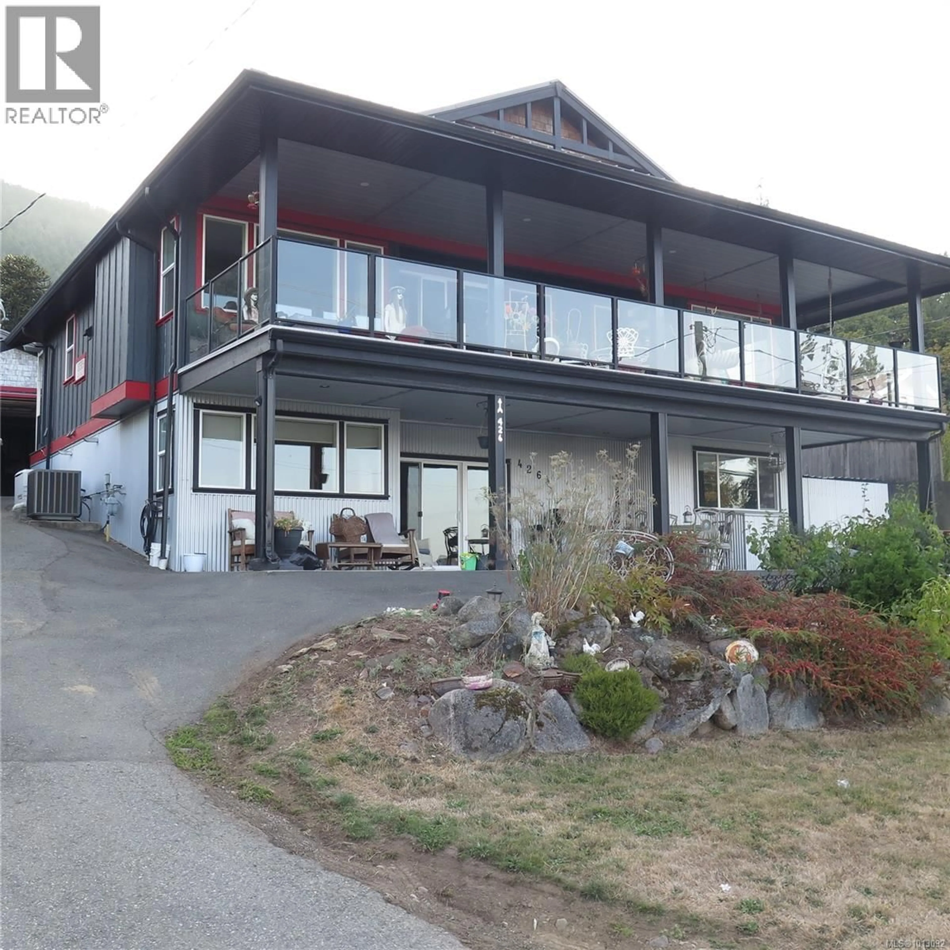 A pic from outside/outdoor area/front of a property/back of a property/a pic from drone, unknown for 426 DAVIS ROAD, Ladysmith British Columbia V0R2E0