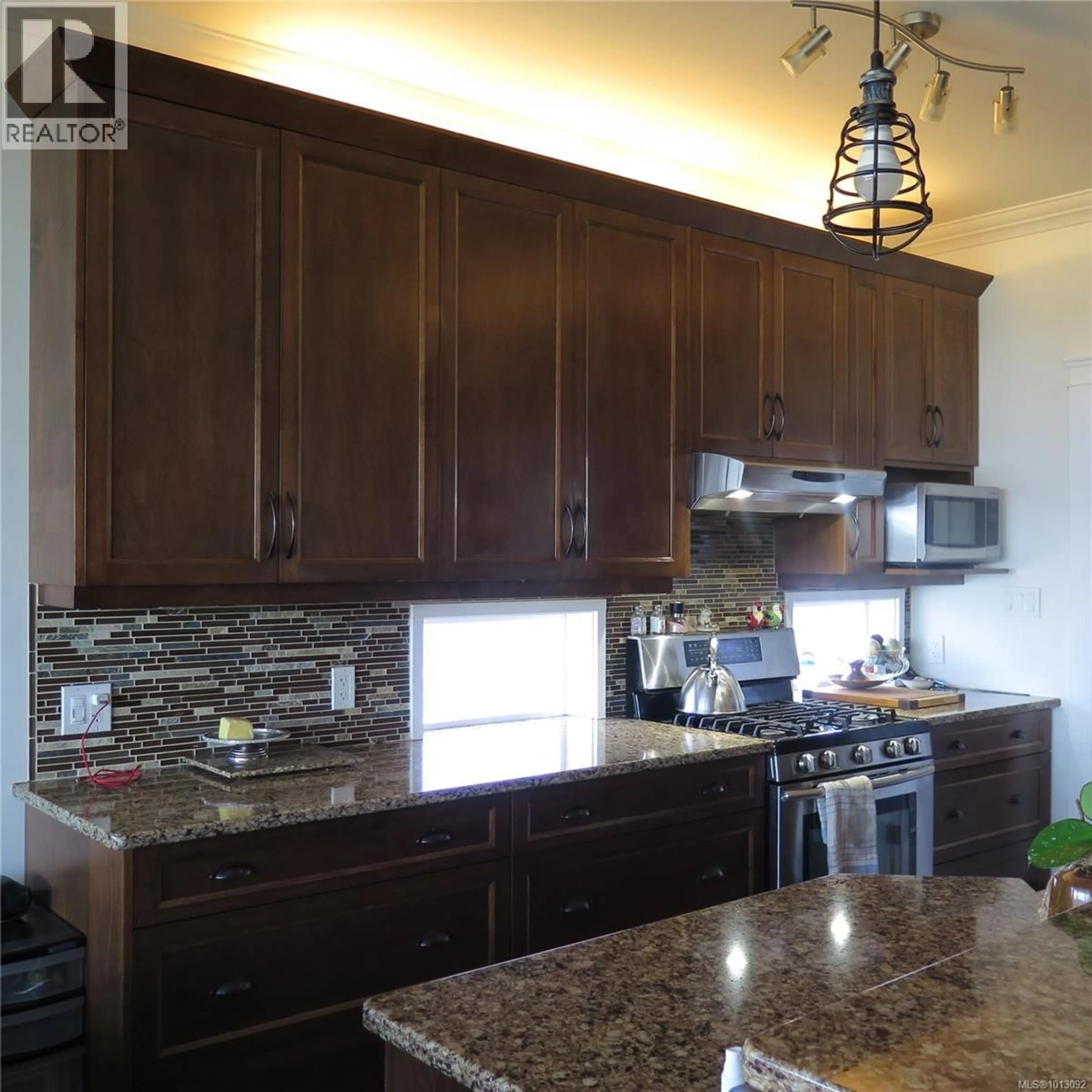 Open concept kitchen, unknown for 426 DAVIS ROAD, Ladysmith British Columbia V0R2E0