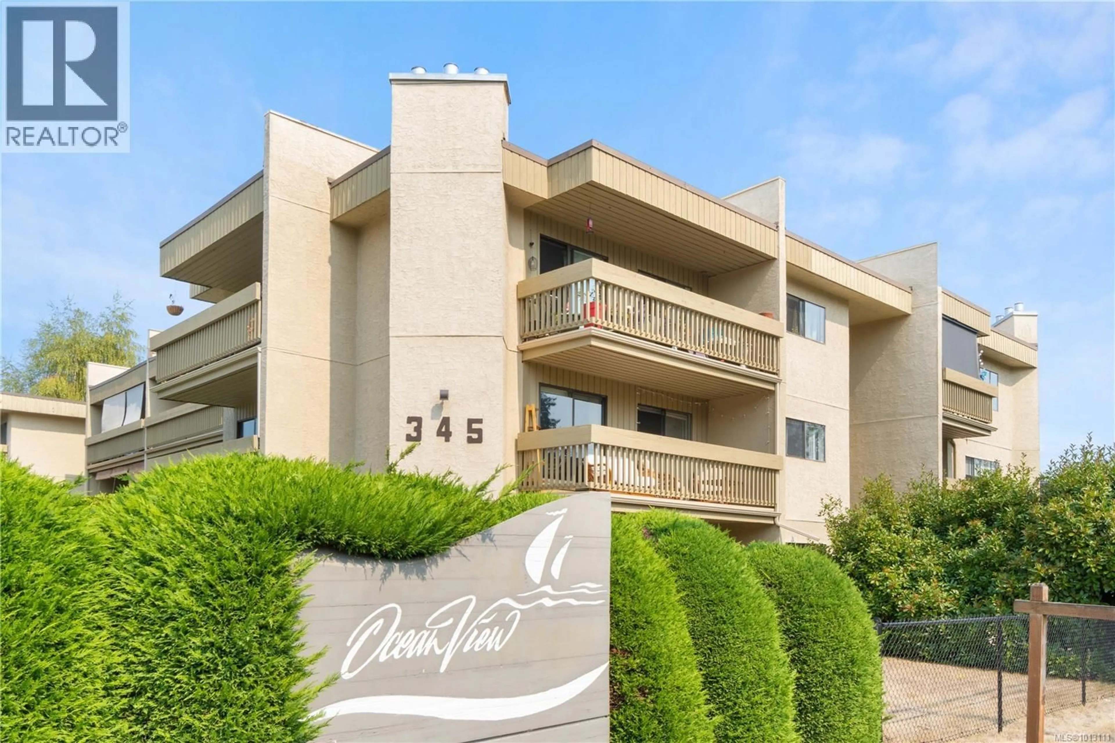 Indoor foyer for 301 - 345 MORISON AVENUE, Parksville British Columbia V9P1P6