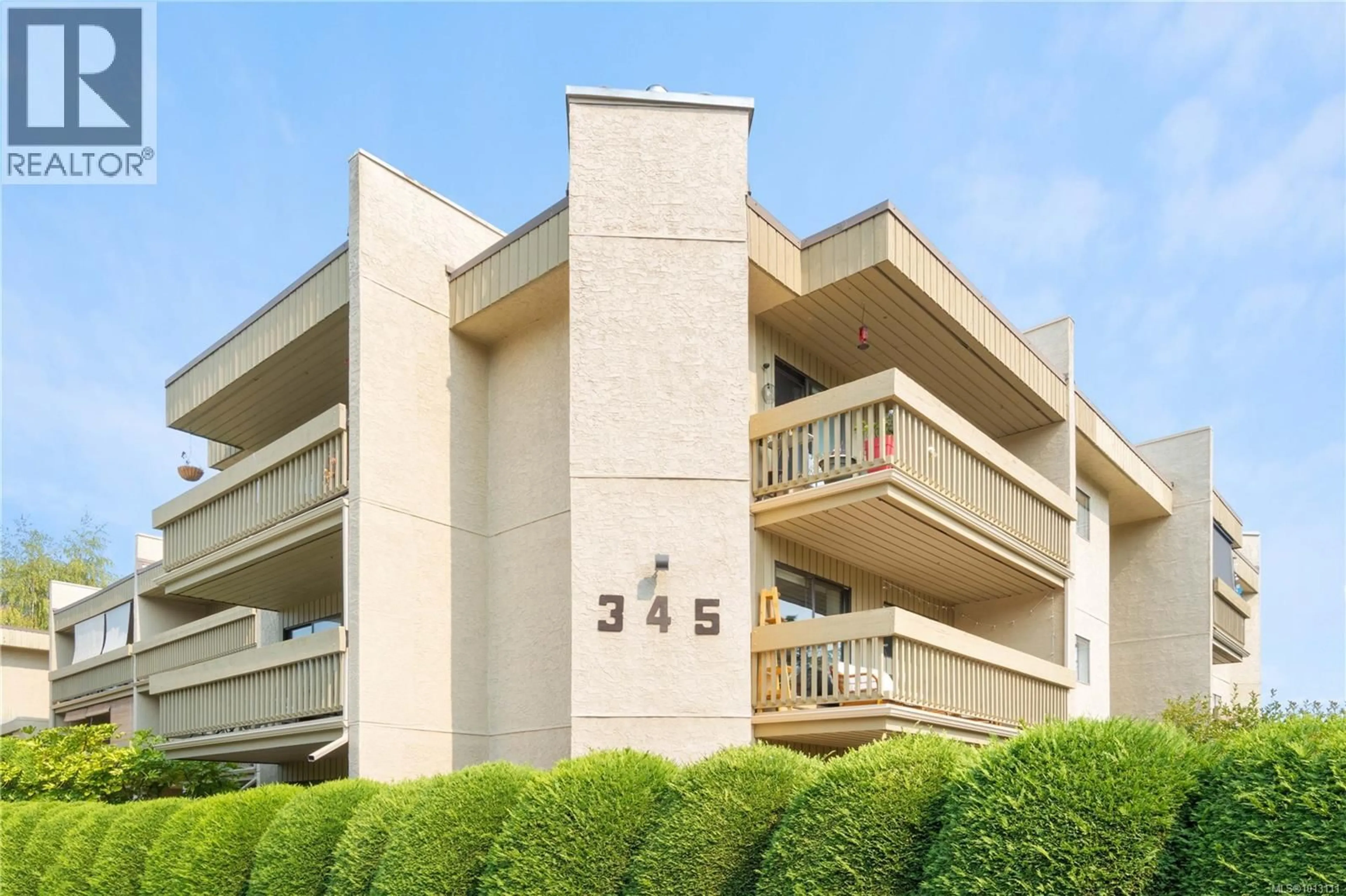 Patio, building for 301 - 345 MORISON AVENUE, Parksville British Columbia V9P1P6