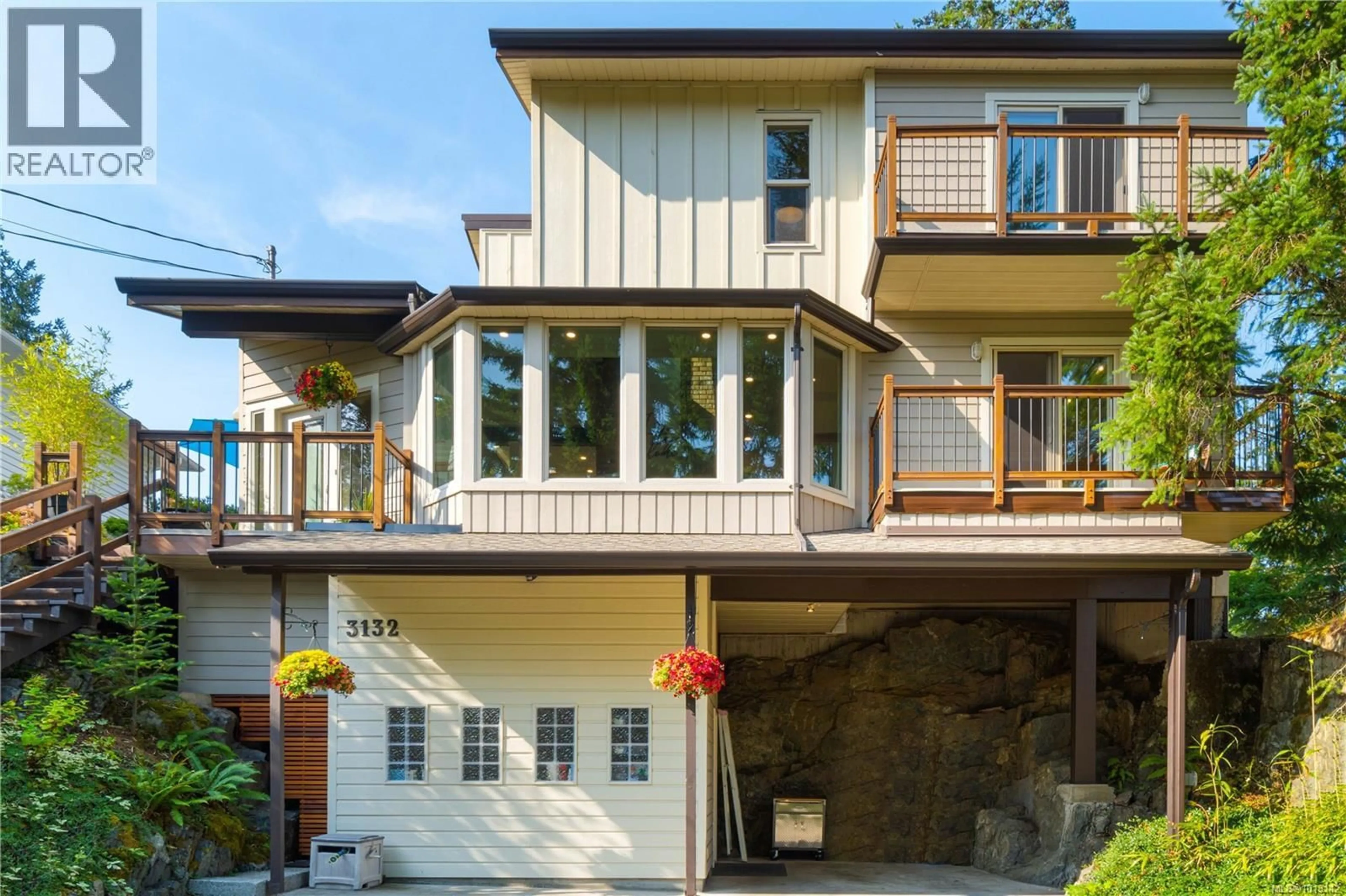 Home with vinyl exterior material, unknown for 3132 ROBIN HOOD DRIVE, Nanaimo British Columbia V9T1P1