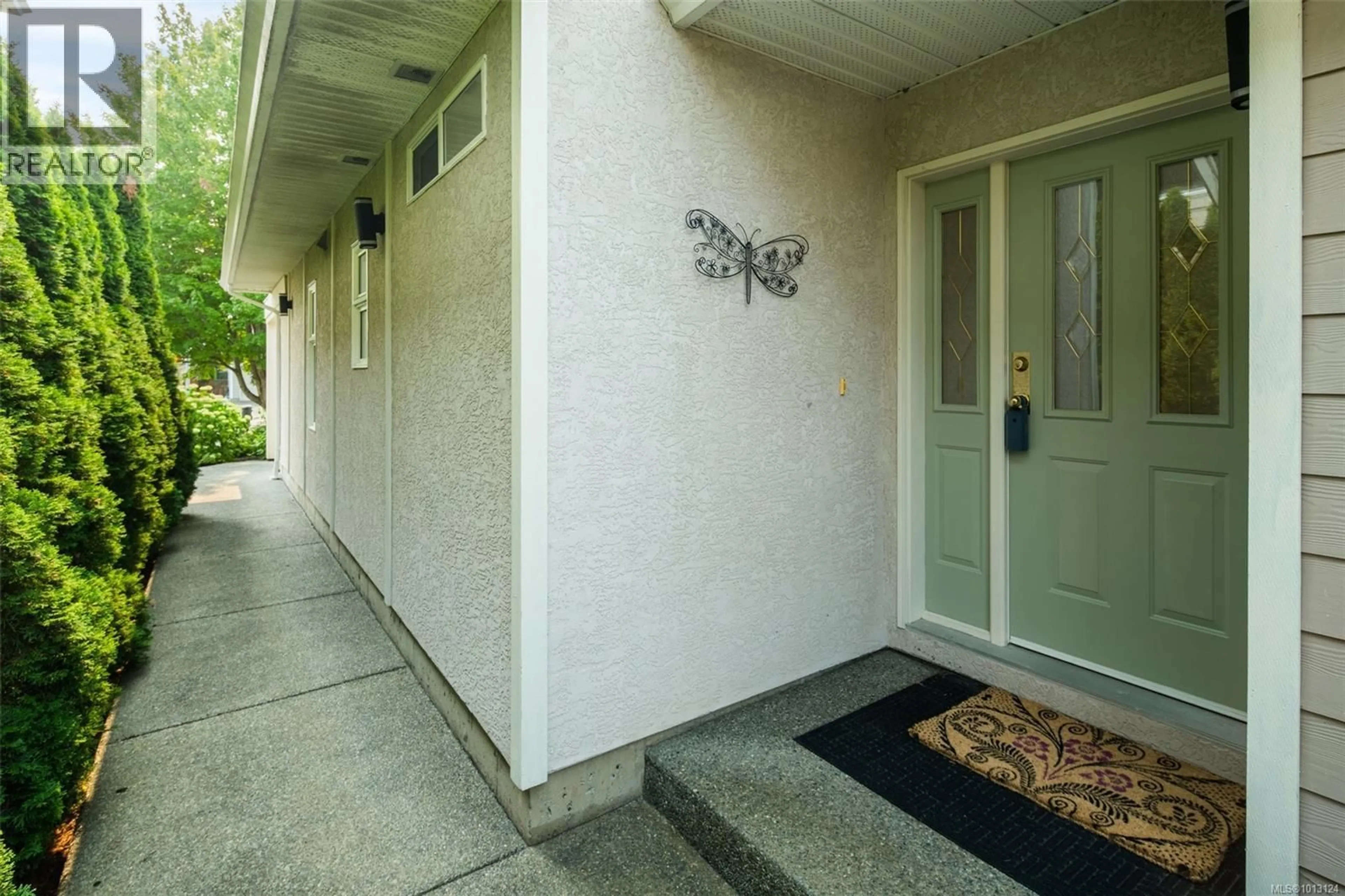 Unknown for 8012 POLO PARK CRESCENT, Central Saanich British Columbia V8M2J4