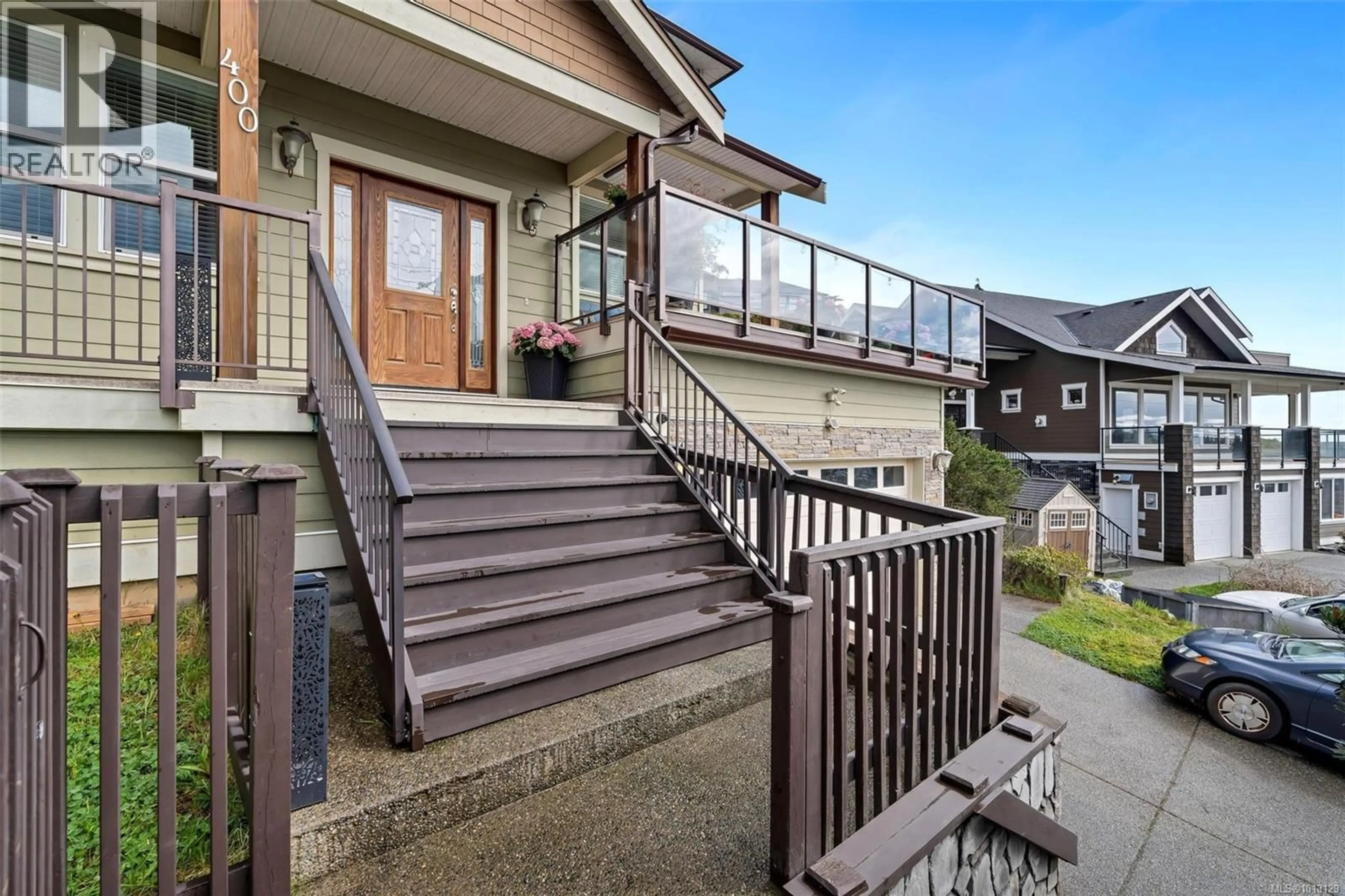 Home with vinyl exterior material, street for 400 LATORIA ROAD, Colwood British Columbia V9C4K7