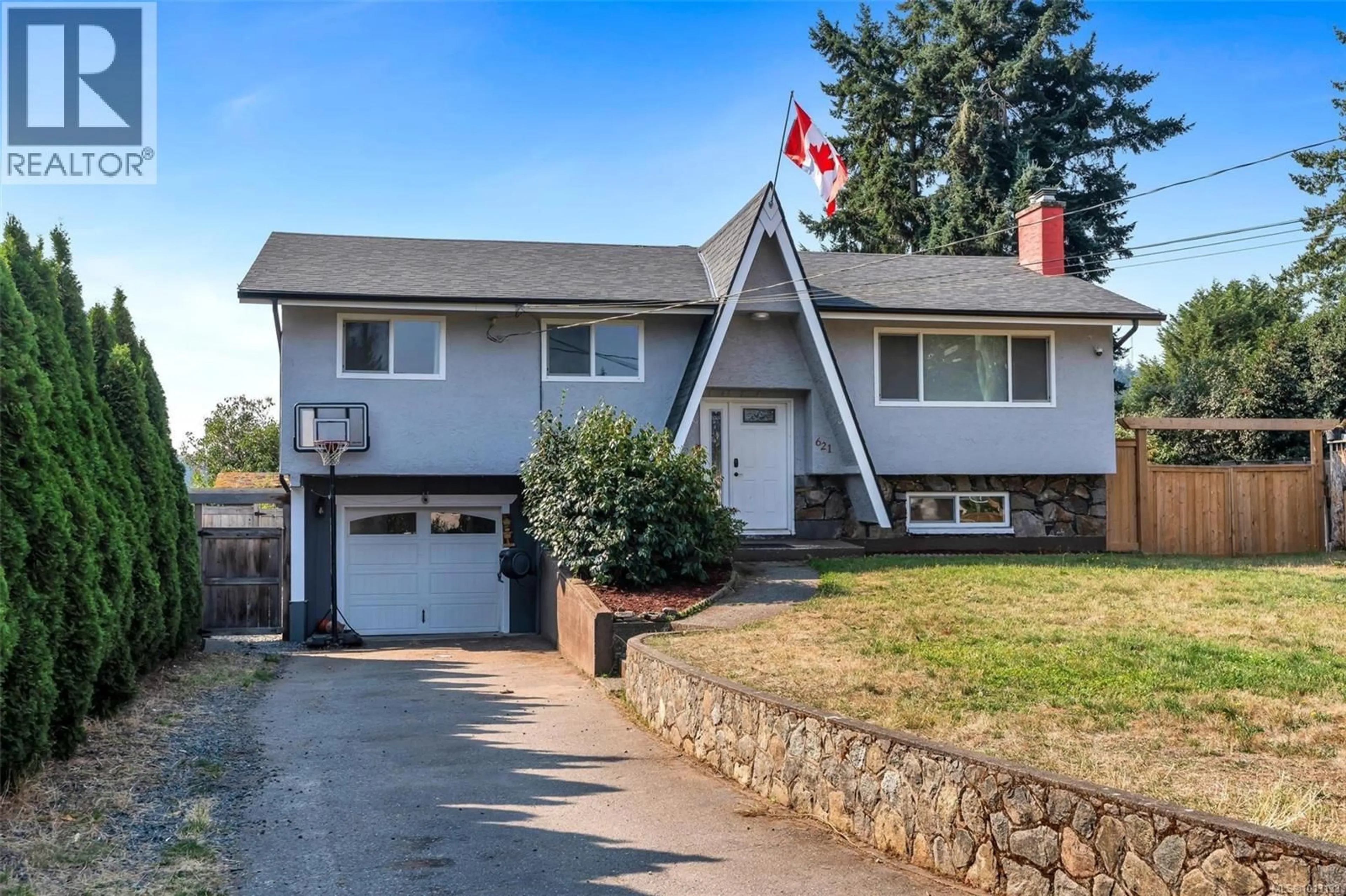 Home with vinyl exterior material, street for 621 EIDERWOOD PLACE, Colwood British Columbia V9C2L1