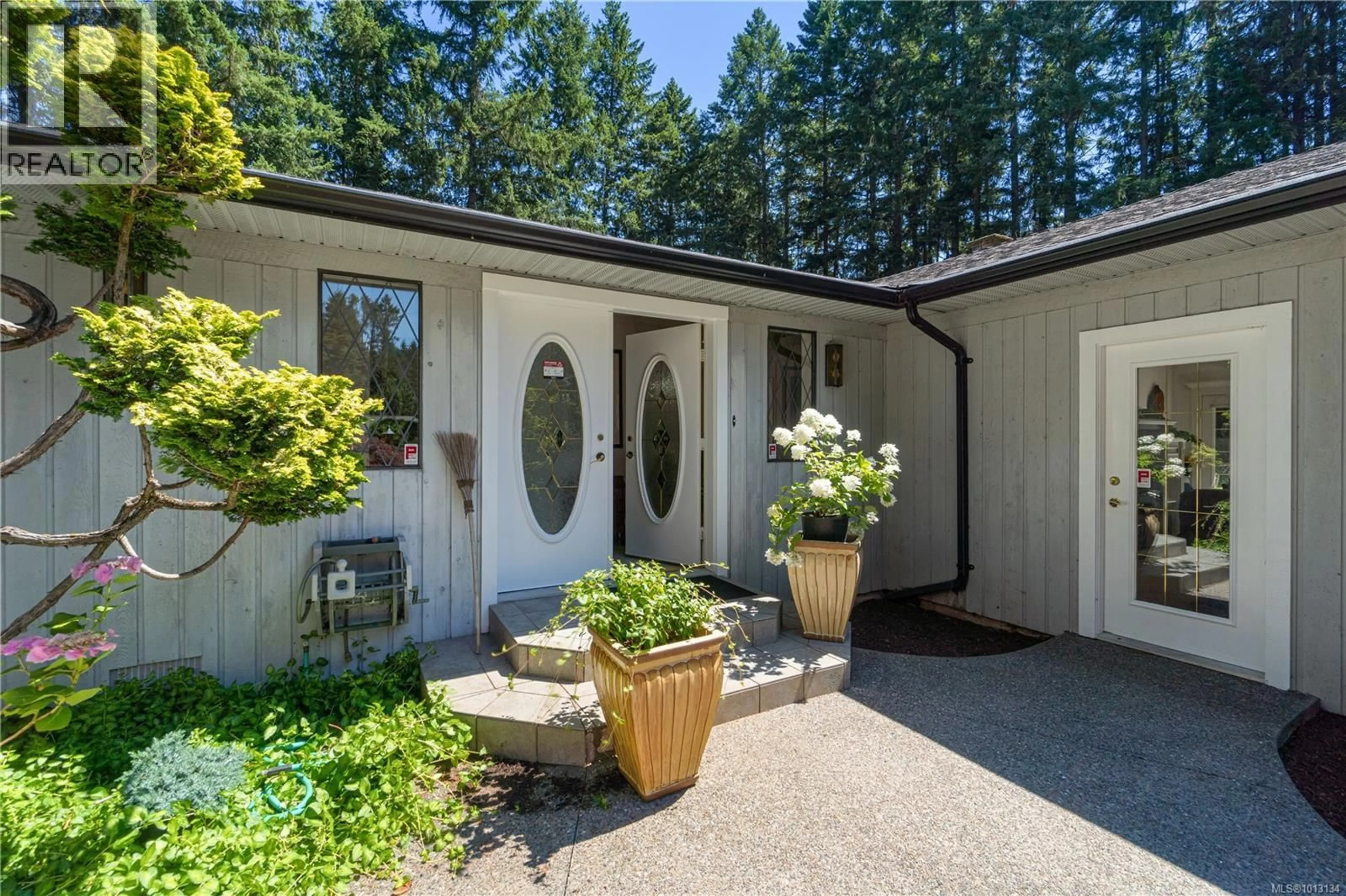Indoor entryway for 578 WAIN ROAD, Parksville British Columbia V9P1R1