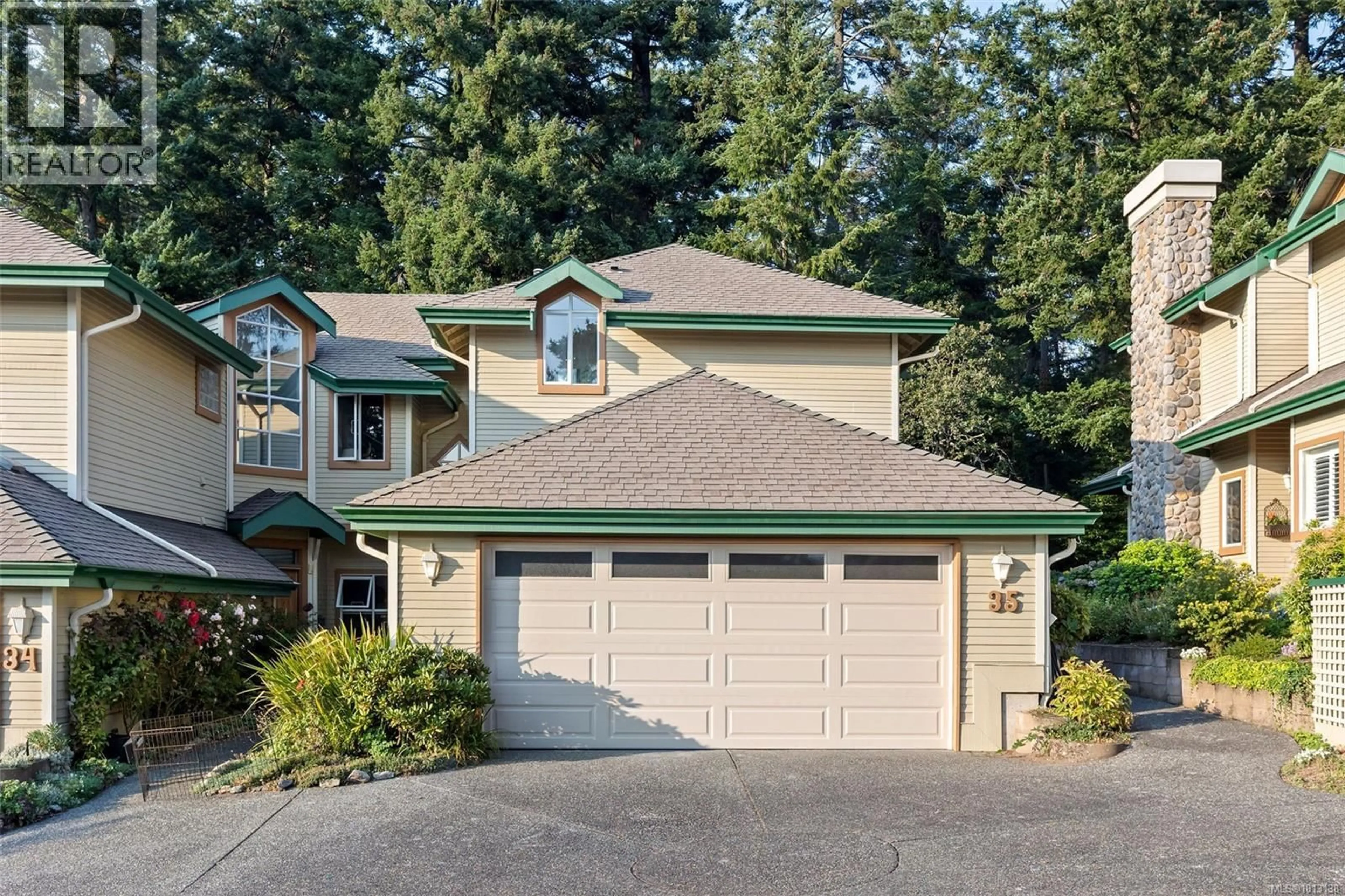 Unknown for 35 - 520 MARSETT PLACE, Saanich British Columbia V8Z7J1