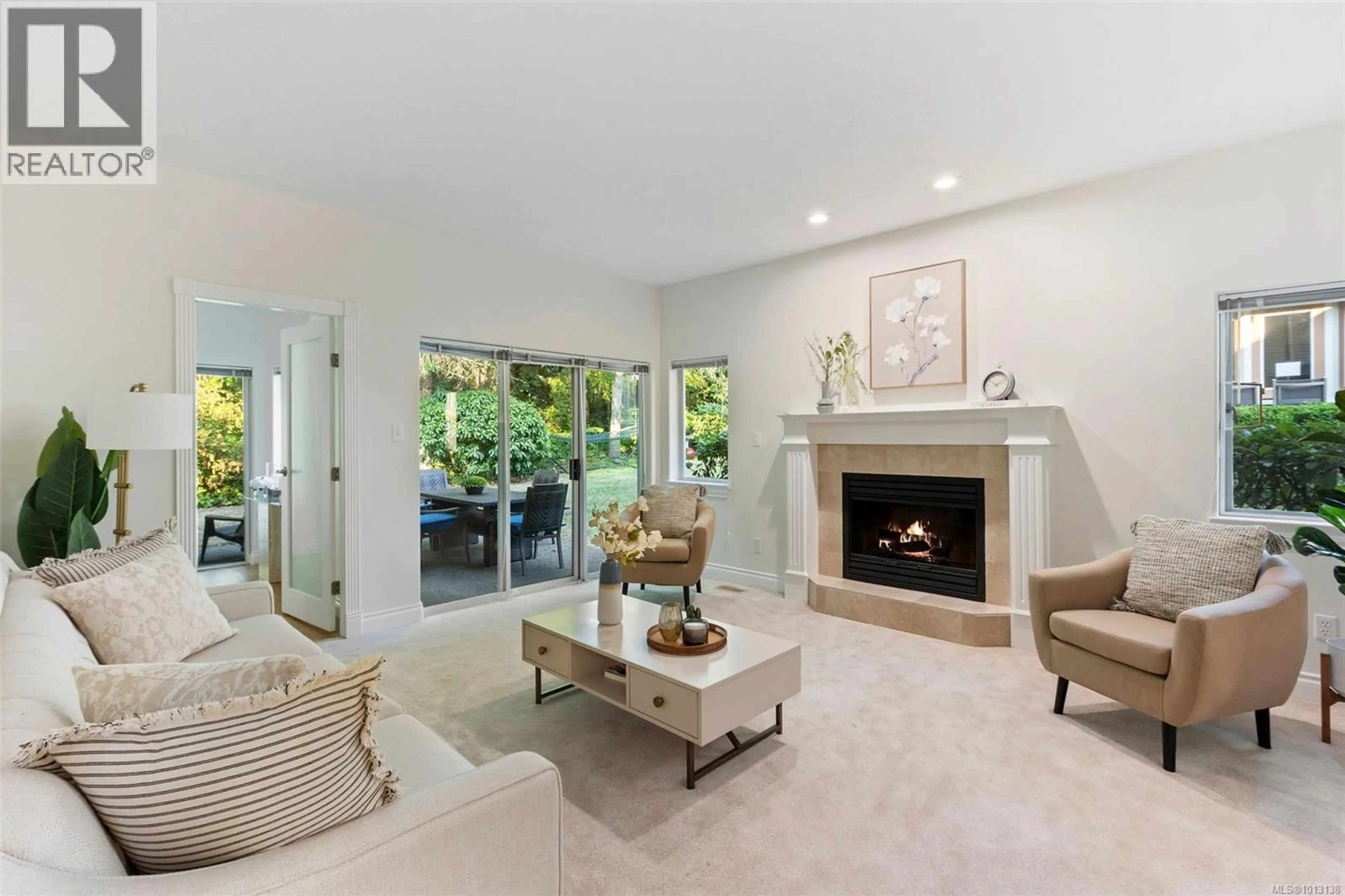 Living room with furniture, ceramic/tile floor for 35 - 520 MARSETT PLACE, Saanich British Columbia V8Z7J1