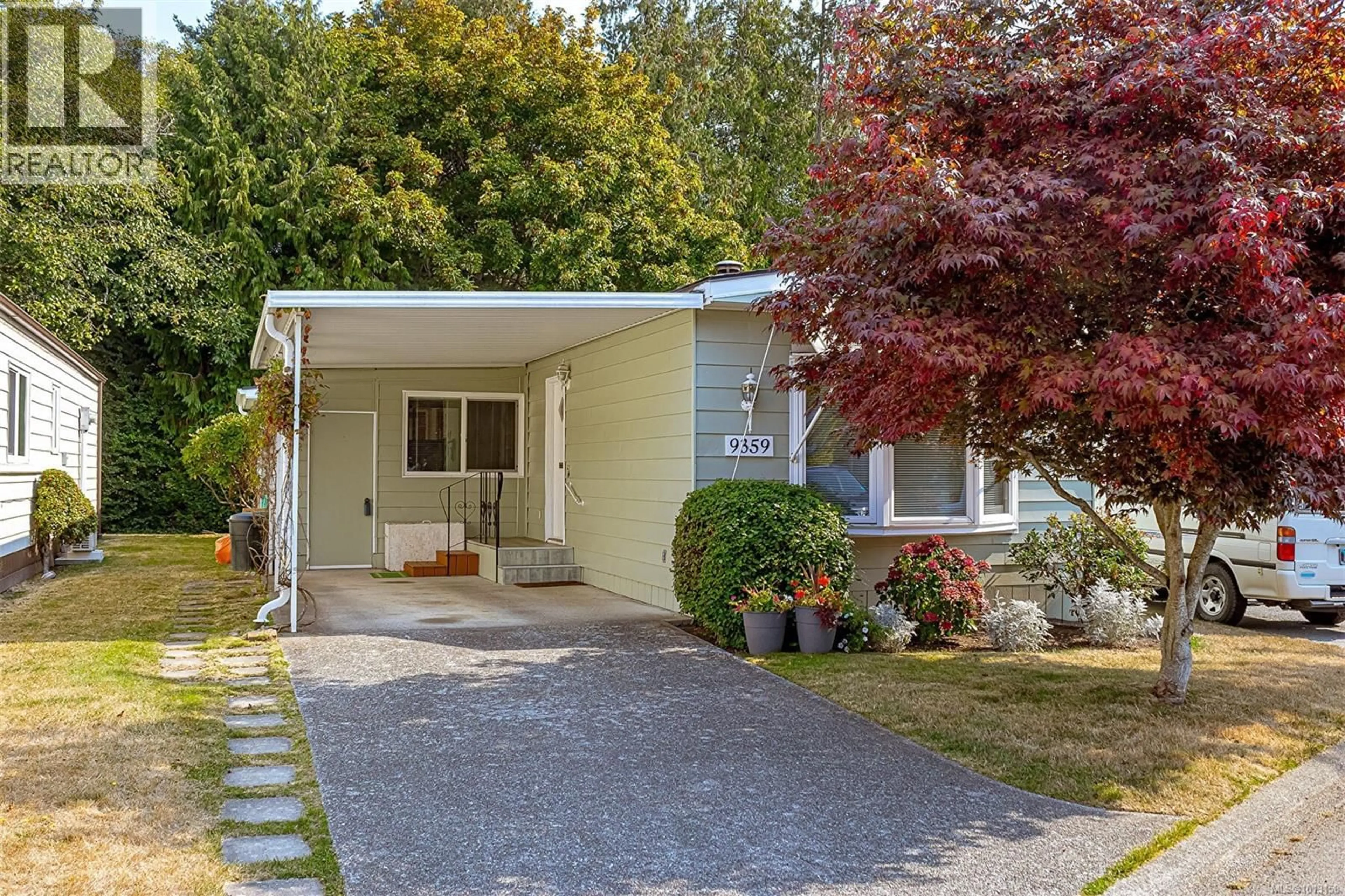 Home with vinyl exterior material, street for 9359 TRAILCREEK DRIVE, Sidney British Columbia V8L4M4