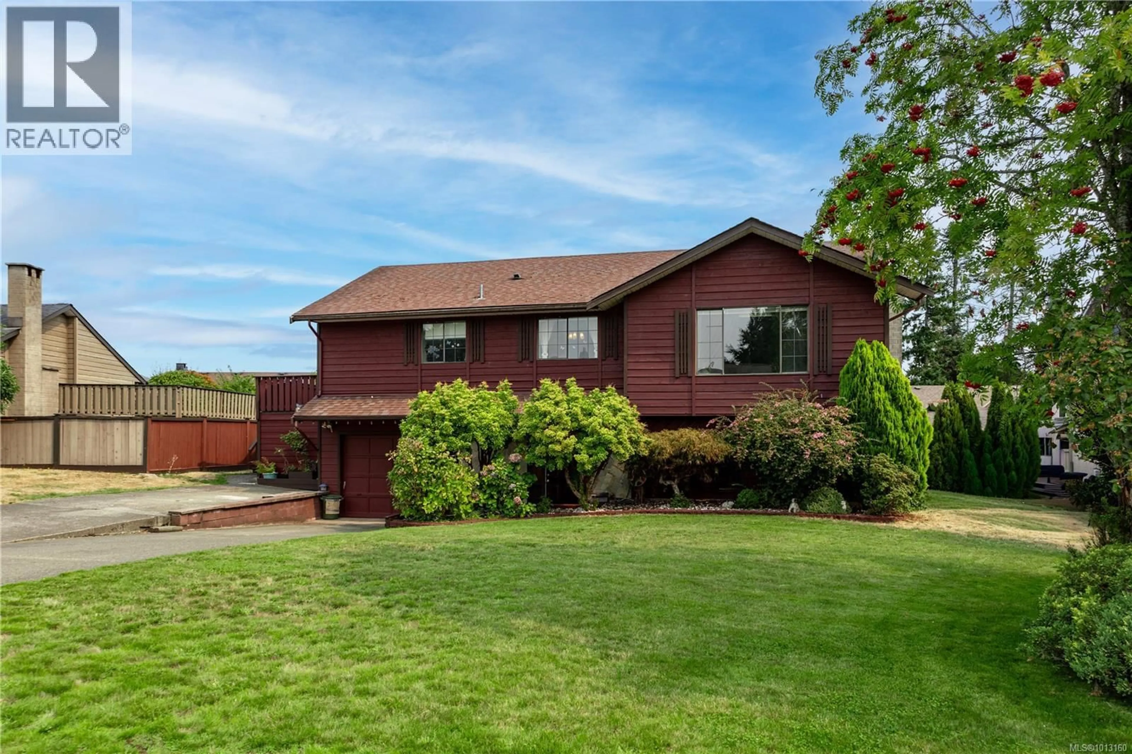 Home with brick exterior material, street for 1695 BROOK CRESCENT, Campbell River British Columbia V9W6K9