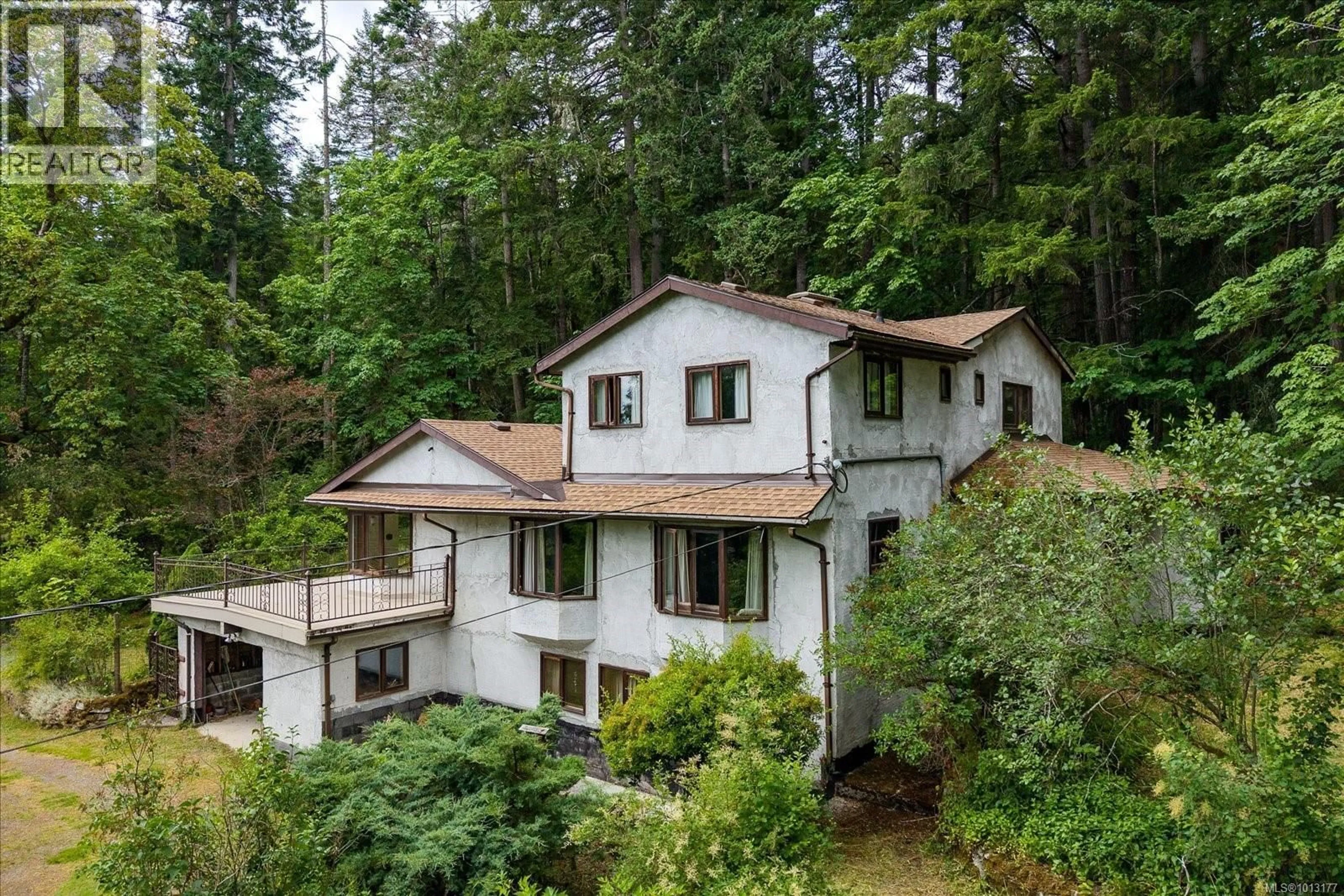 A pic from outside/outdoor area/front of a property/back of a property/a pic from drone, unknown for 7458 ROSEVEAR ROAD, Duncan British Columbia V9L5Z8