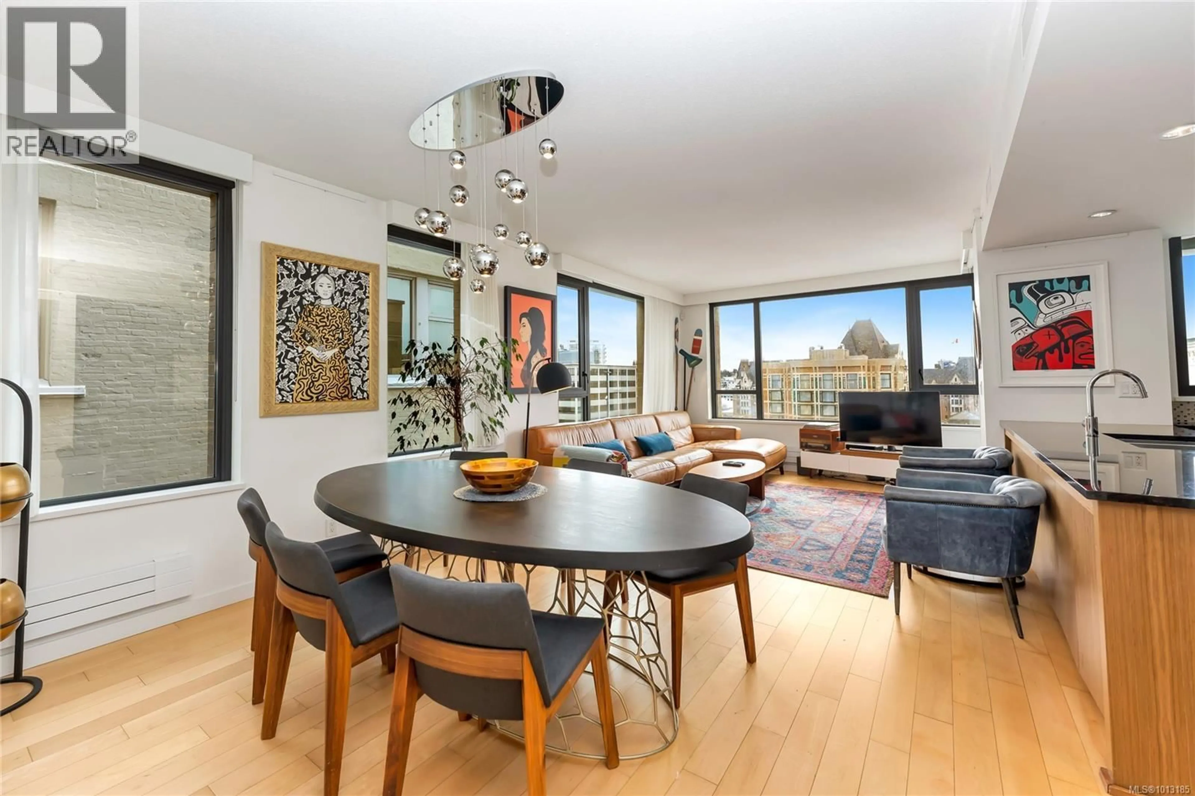 Dining room, wood/laminate floor for 701 - 608 BROUGHTON STREET, Victoria British Columbia V8W1C7