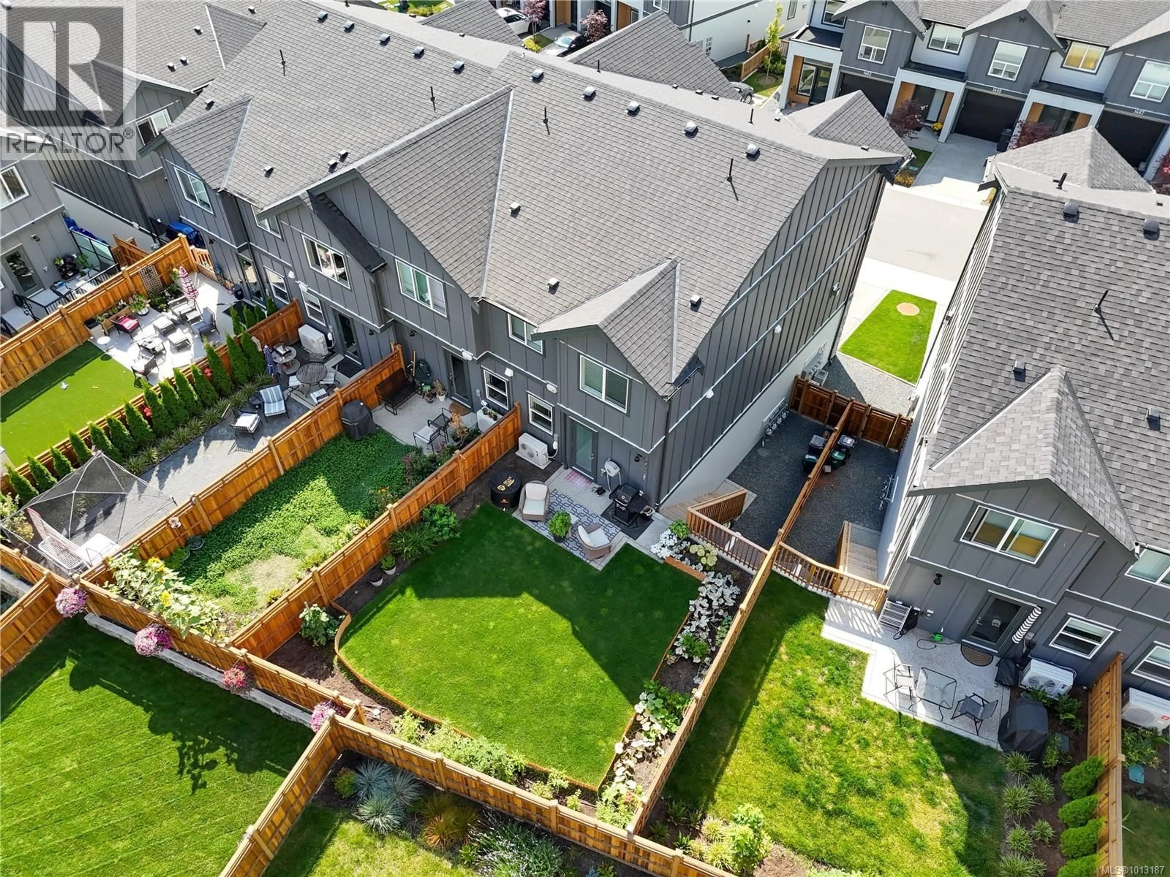 A pic from outside/outdoor area/front of a property/back of a property/a pic from drone, unknown for 1466 STELLA LANE, Langford British Columbia V9B0L9