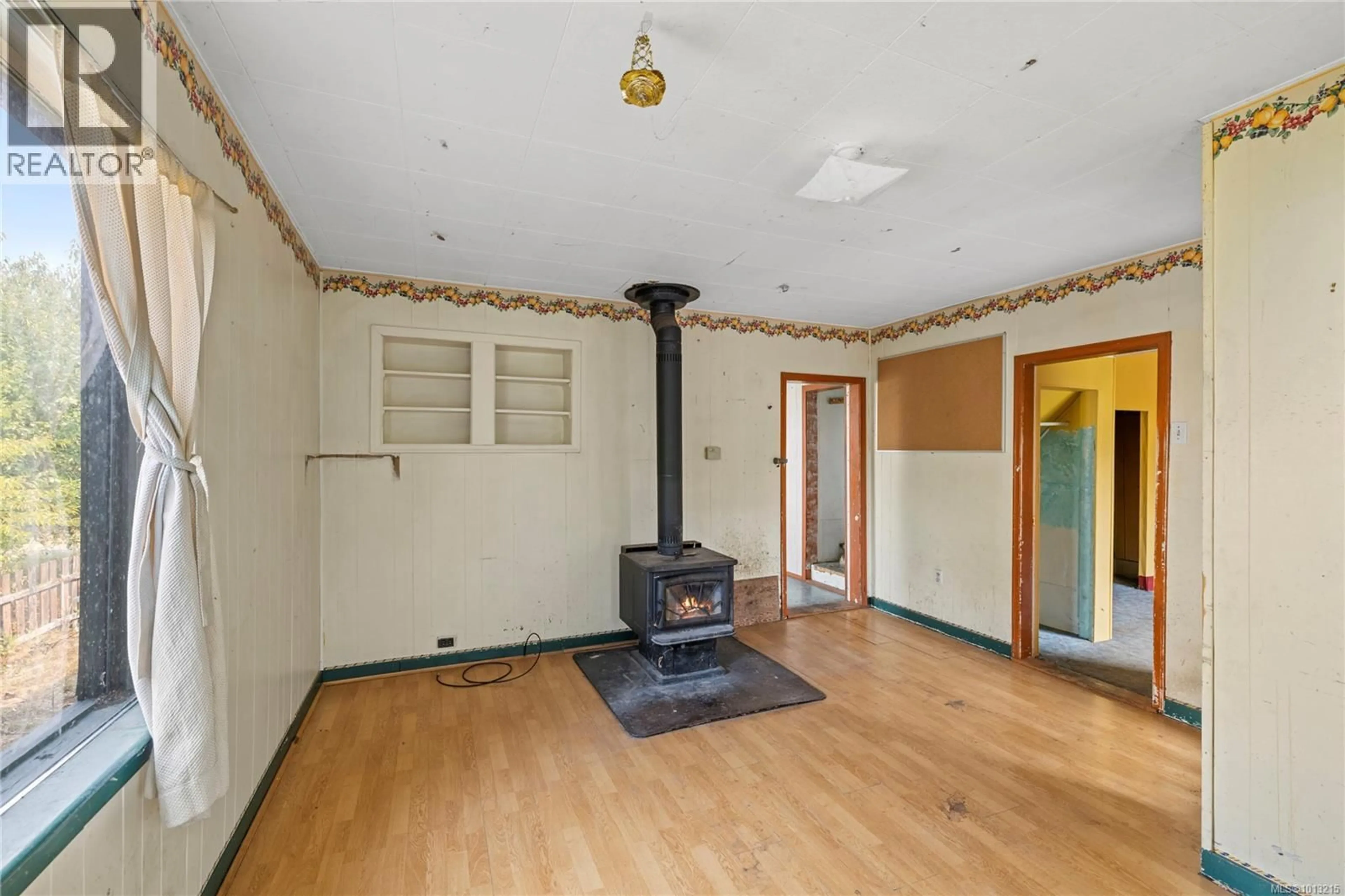 A pic of a room for 128 CRAIG STREET, Nanaimo British Columbia V9R3V1