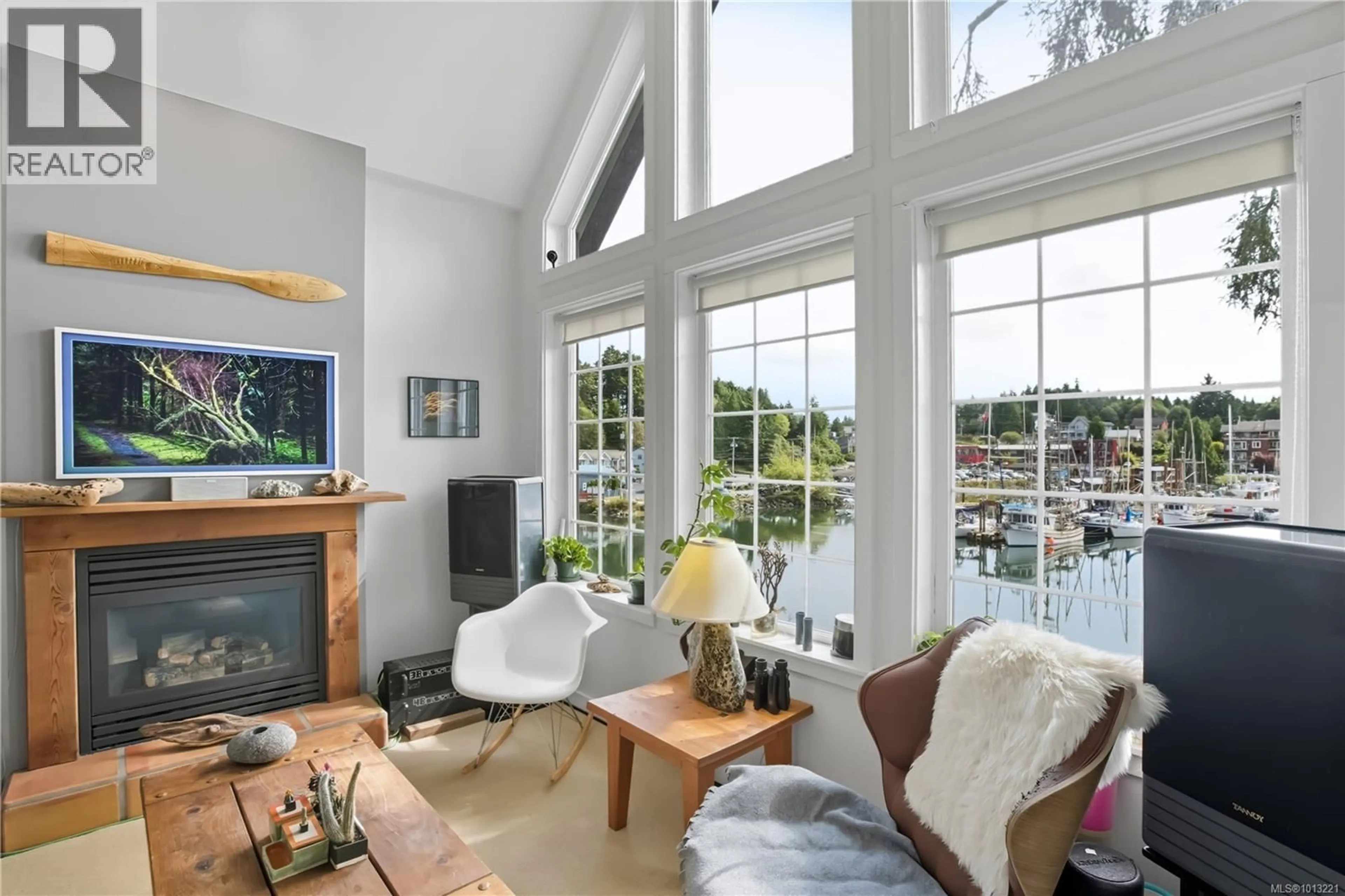 Living room with furniture, unknown for 1003 - 1971 HARBOUR CRESCENT, Ucluelet British Columbia V0R3A0