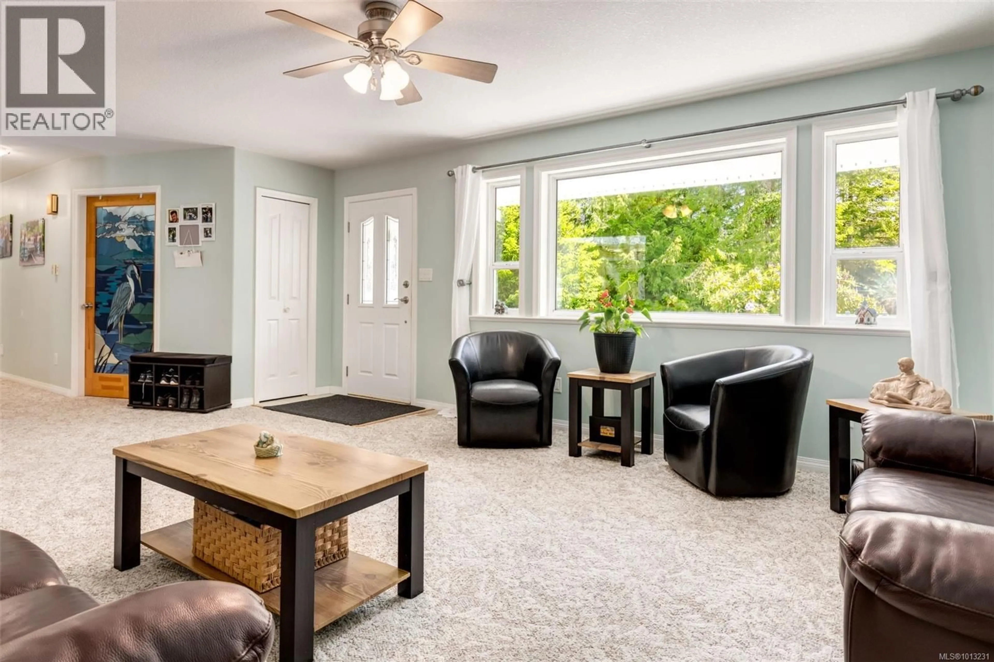 Living room with furniture, unknown for 1356 MEADOWOOD WAY, Qualicum Beach British Columbia V9K2S4