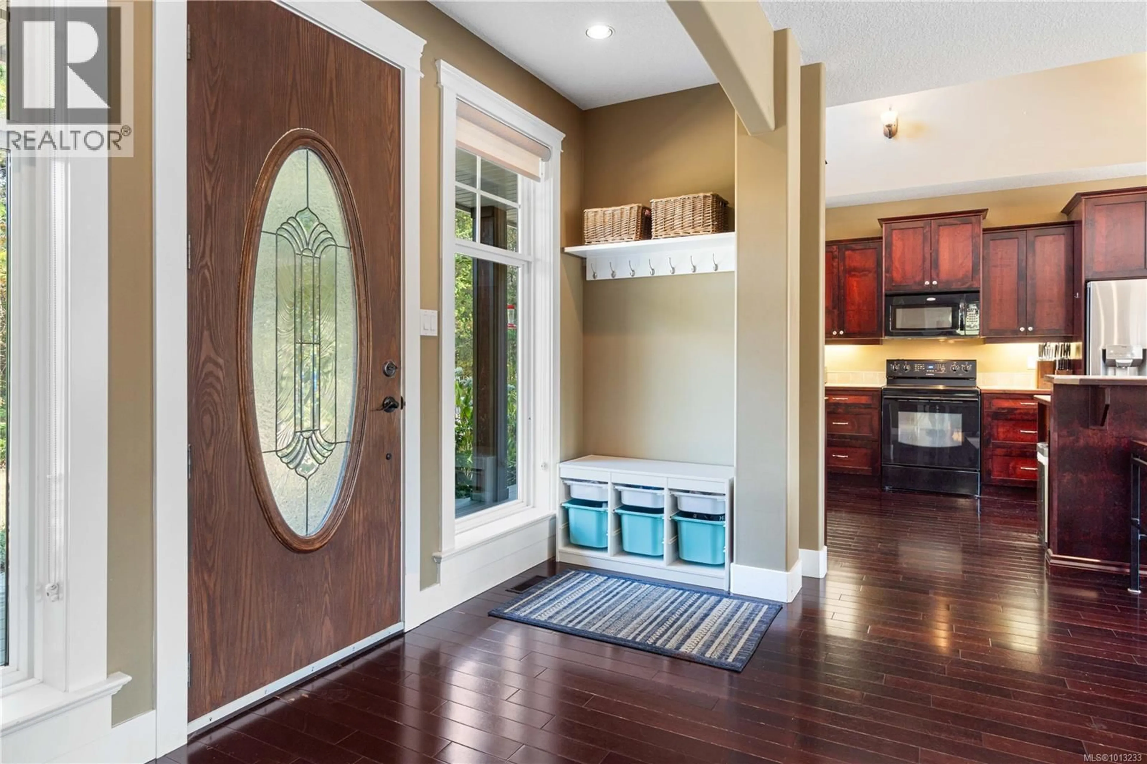 Indoor entryway for 1209 COURTNEY ROAD, Errington British Columbia V0R1V0