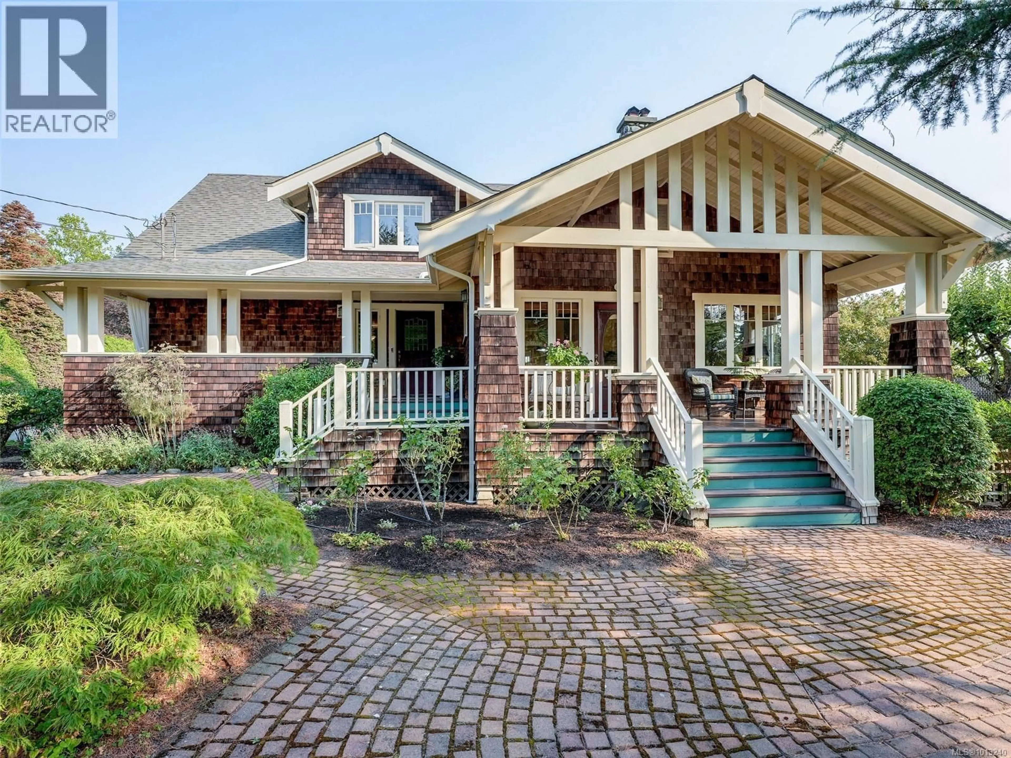 Home with brick exterior material, unknown for 1974 HOVEY ROAD, Central Saanich British Columbia V8M1V8