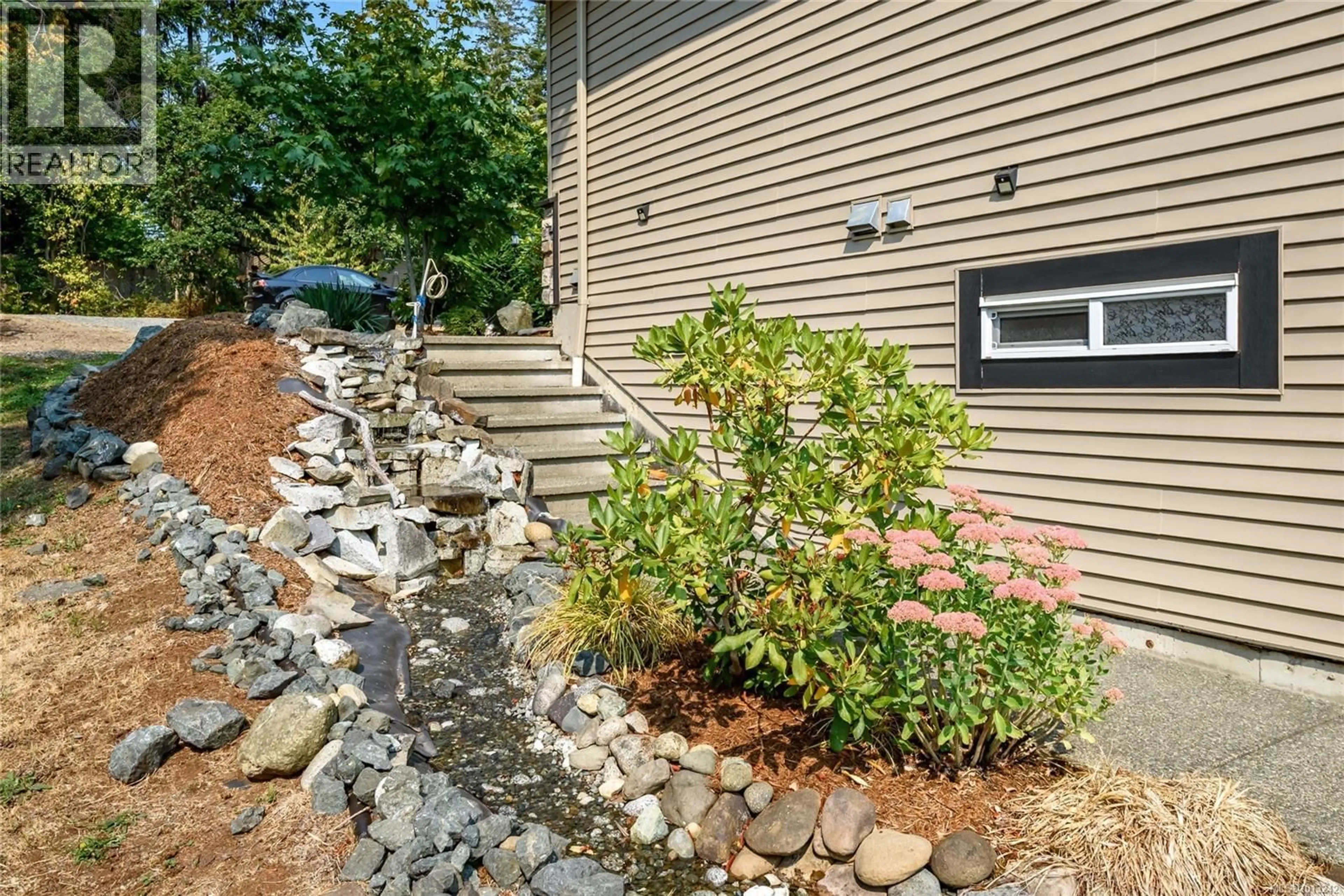 Patio, street for 2935 LUPTON ROAD, Courtenay British Columbia V9N3V2