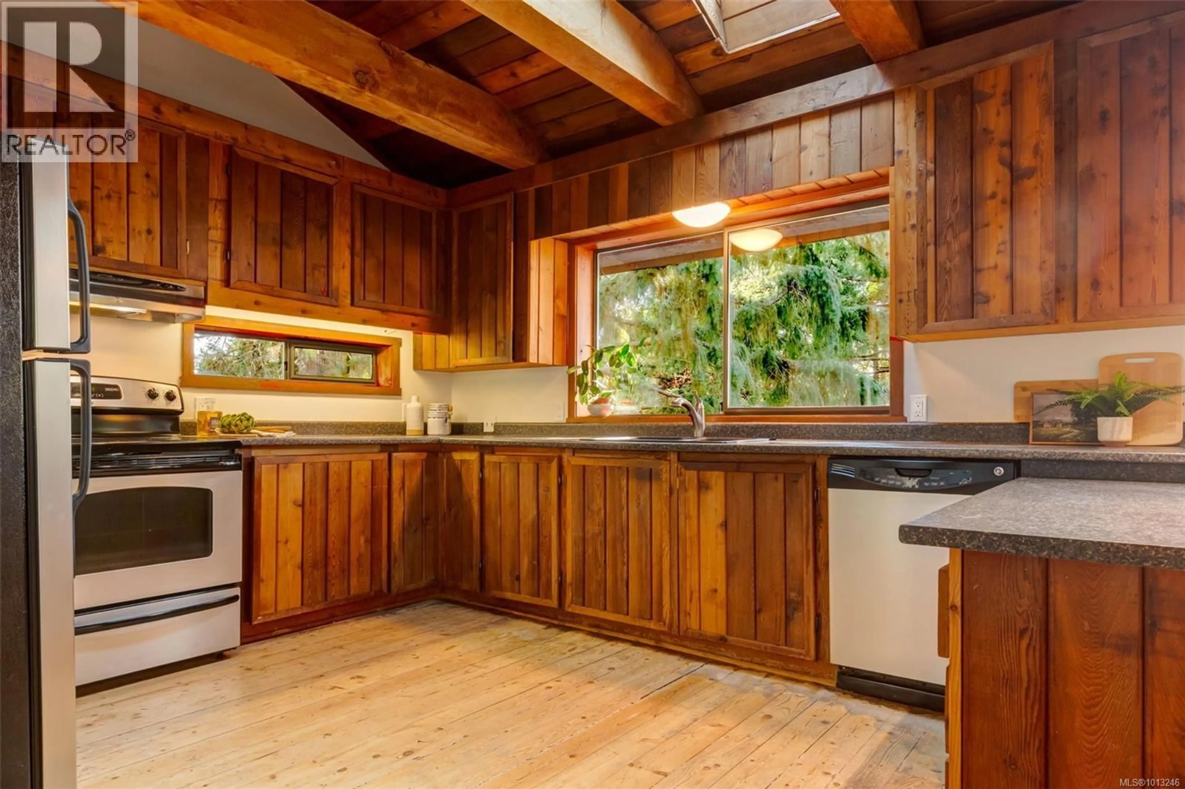 Rustic kitchen, unknown for 2809 POWDER POINT ROAD, Nanoose Bay British Columbia V9P9E9
