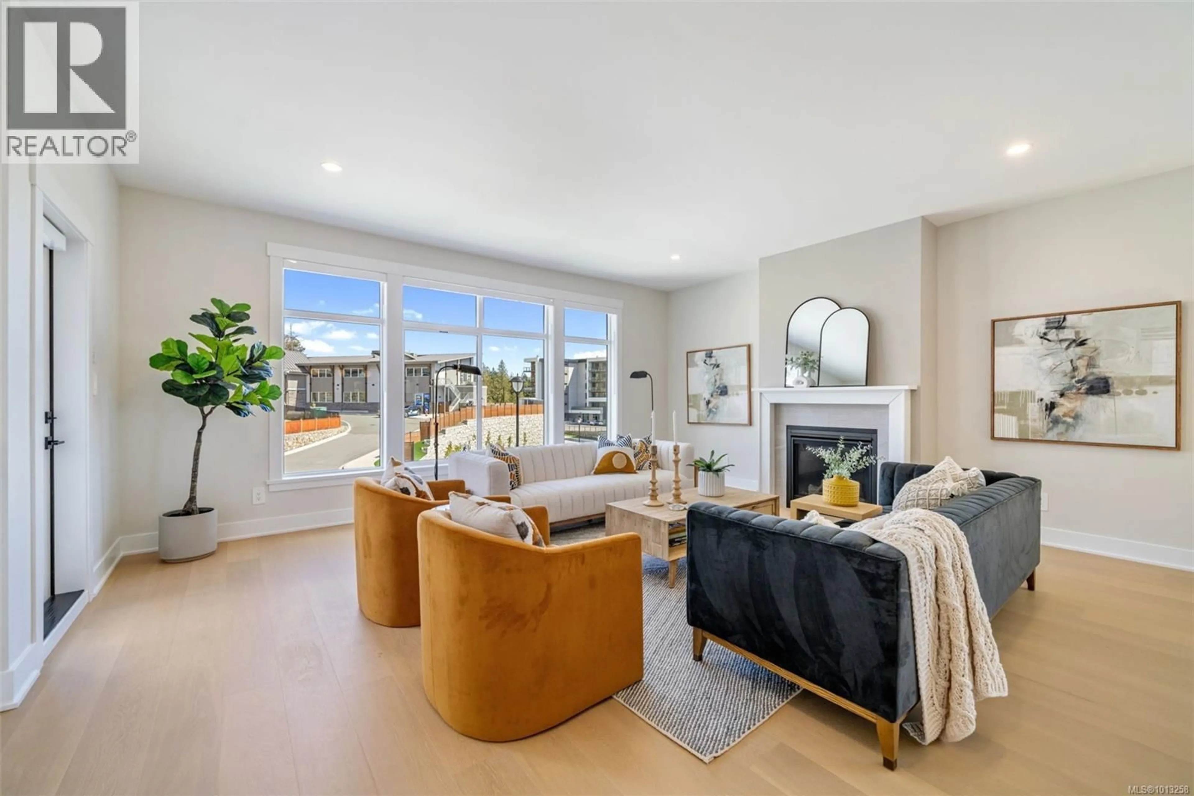 Living room with furniture, unknown for 2621 MICA PLACE, Langford British Columbia V9B5N1
