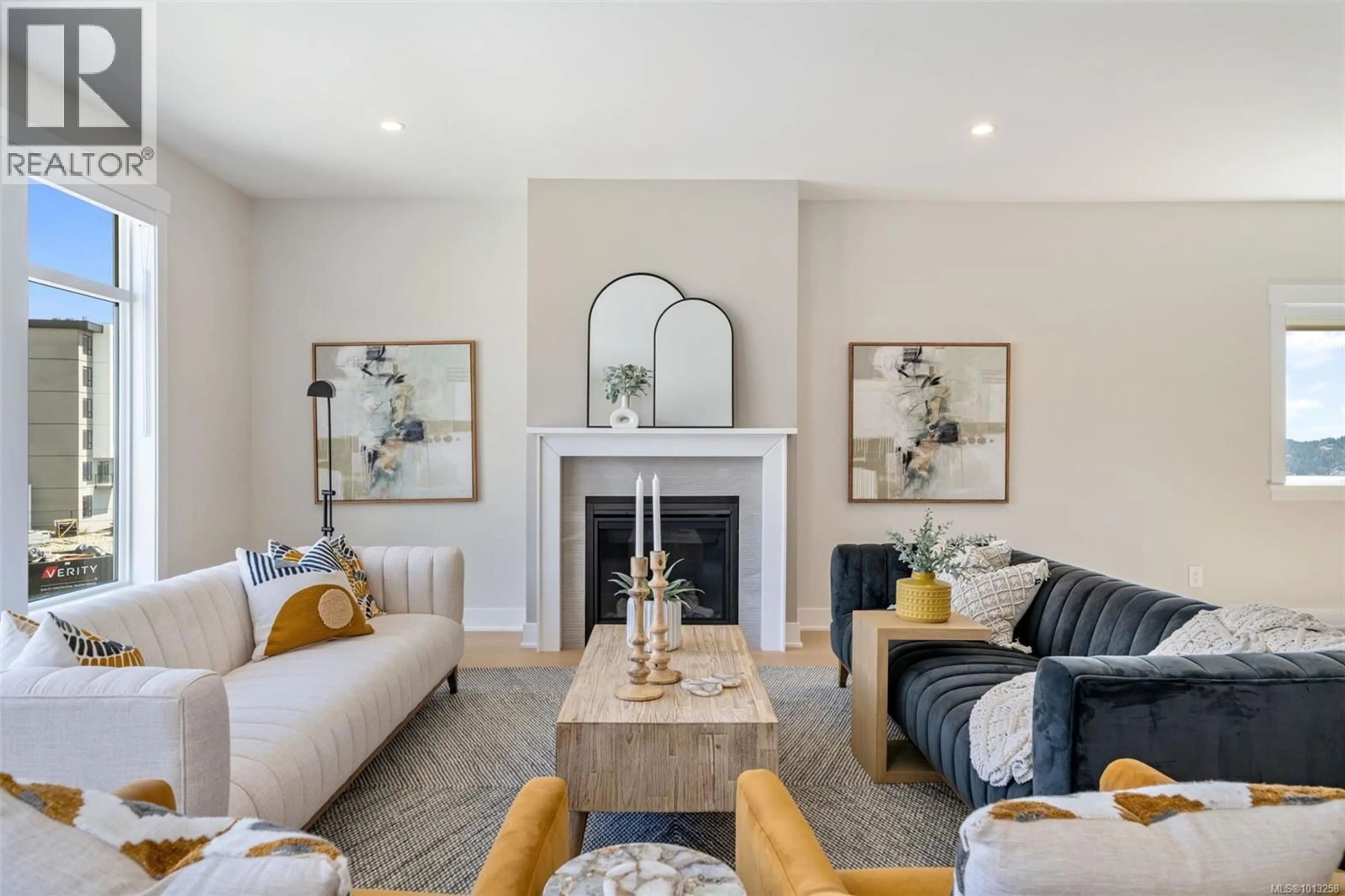 Living room with furniture, unknown for 2621 MICA PLACE, Langford British Columbia V9B5N1