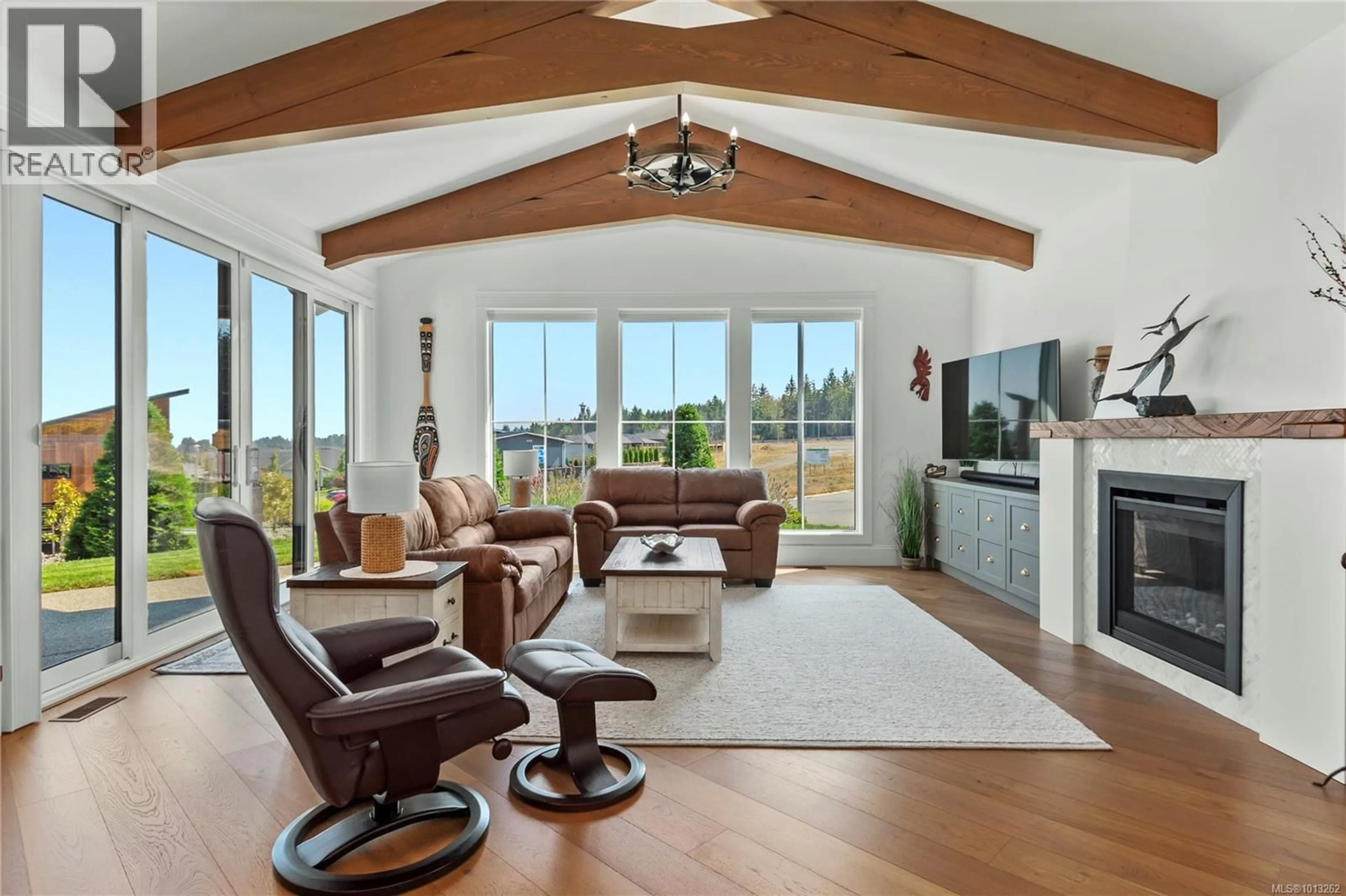 Living room with furniture, unknown for 3594 SAGE PLACE, Campbell River British Columbia V9H0E8