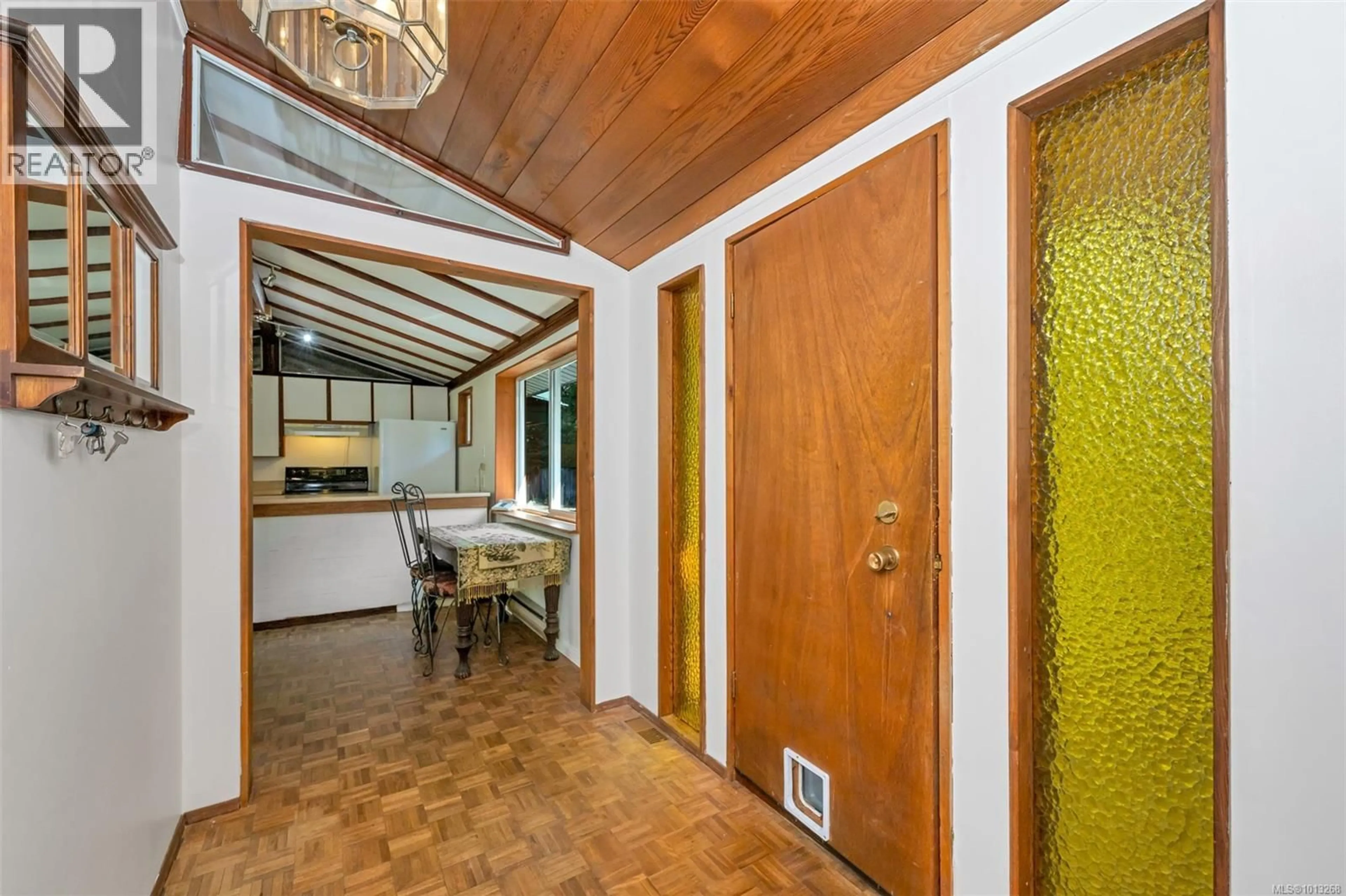 Indoor foyer for 3840 TELEGRAPH ROAD, Cobble Hill British Columbia V0R1L4