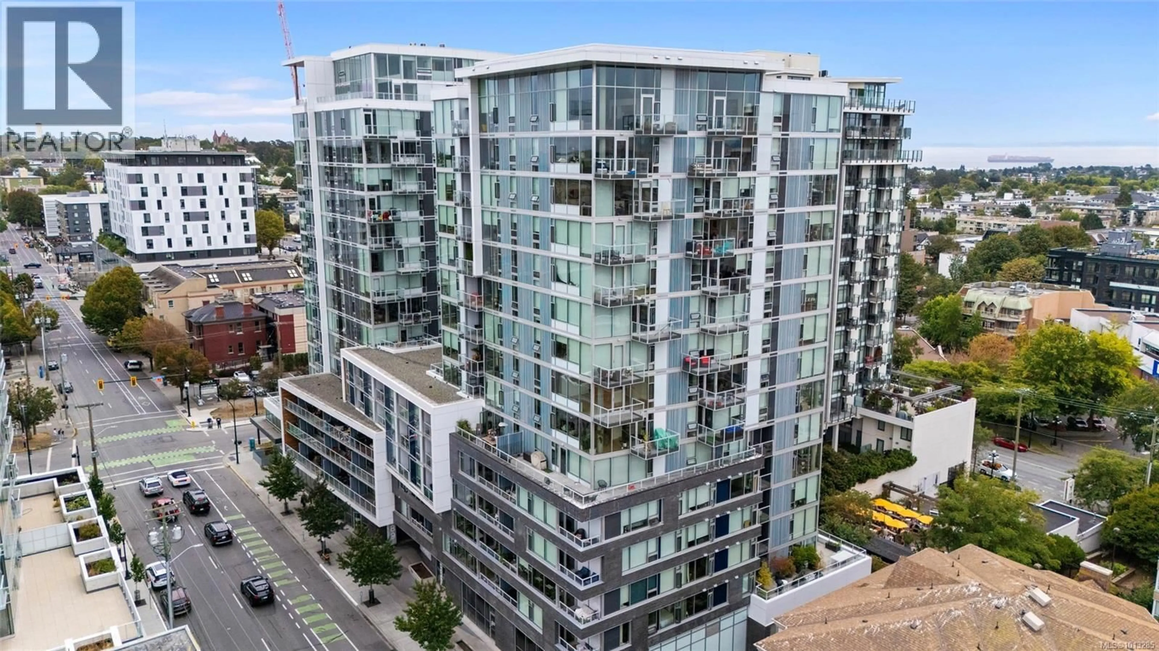 A pic from outside/outdoor area/front of a property/back of a property/a pic from drone, city buildings view from balcony for 1203 - 989 JOHNSON STREET, Victoria British Columbia V8V0E3