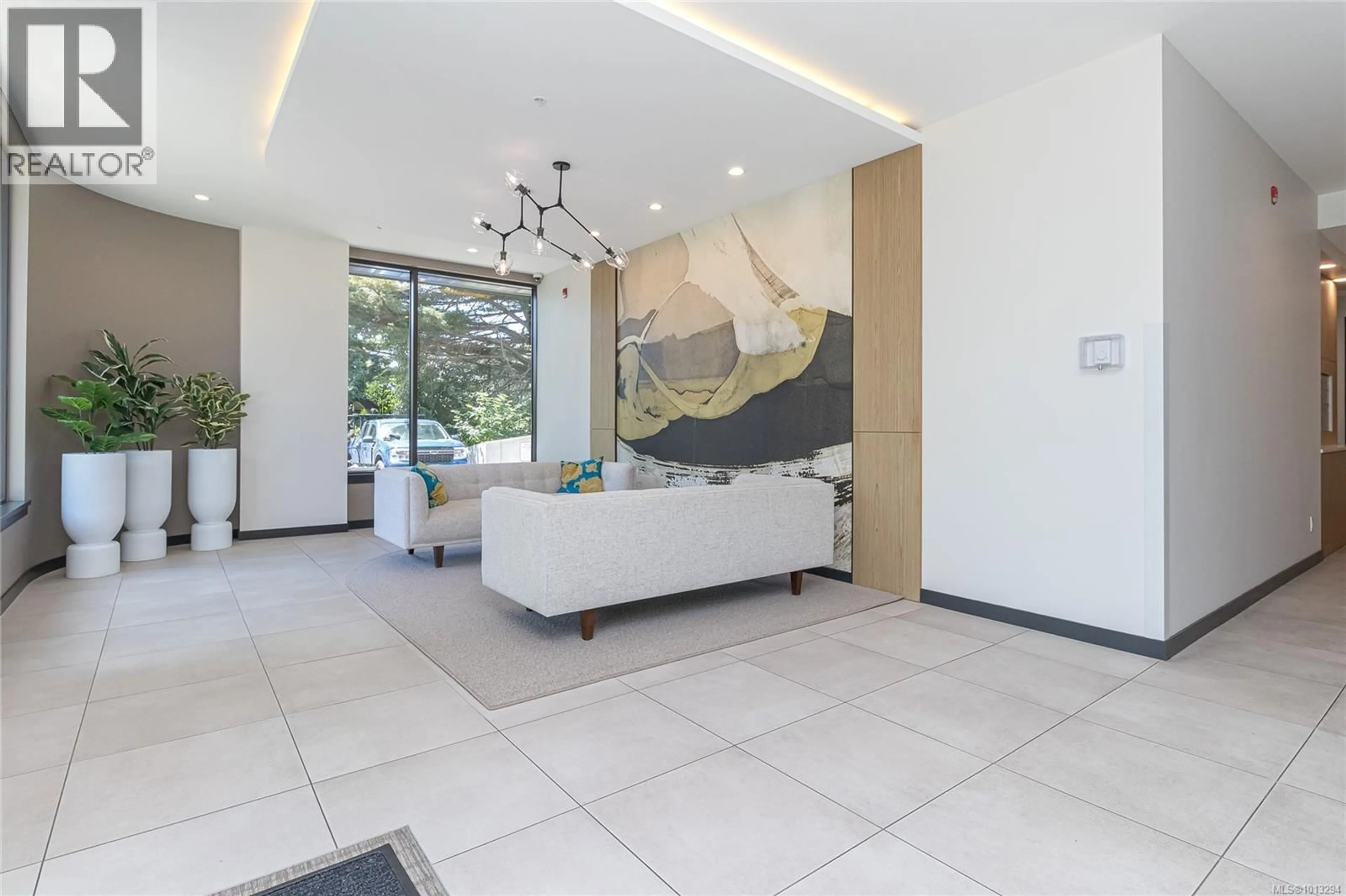 Lobby for 208 - 1018 PENTRELEW PLACE, Victoria British Columbia V8V4J4
