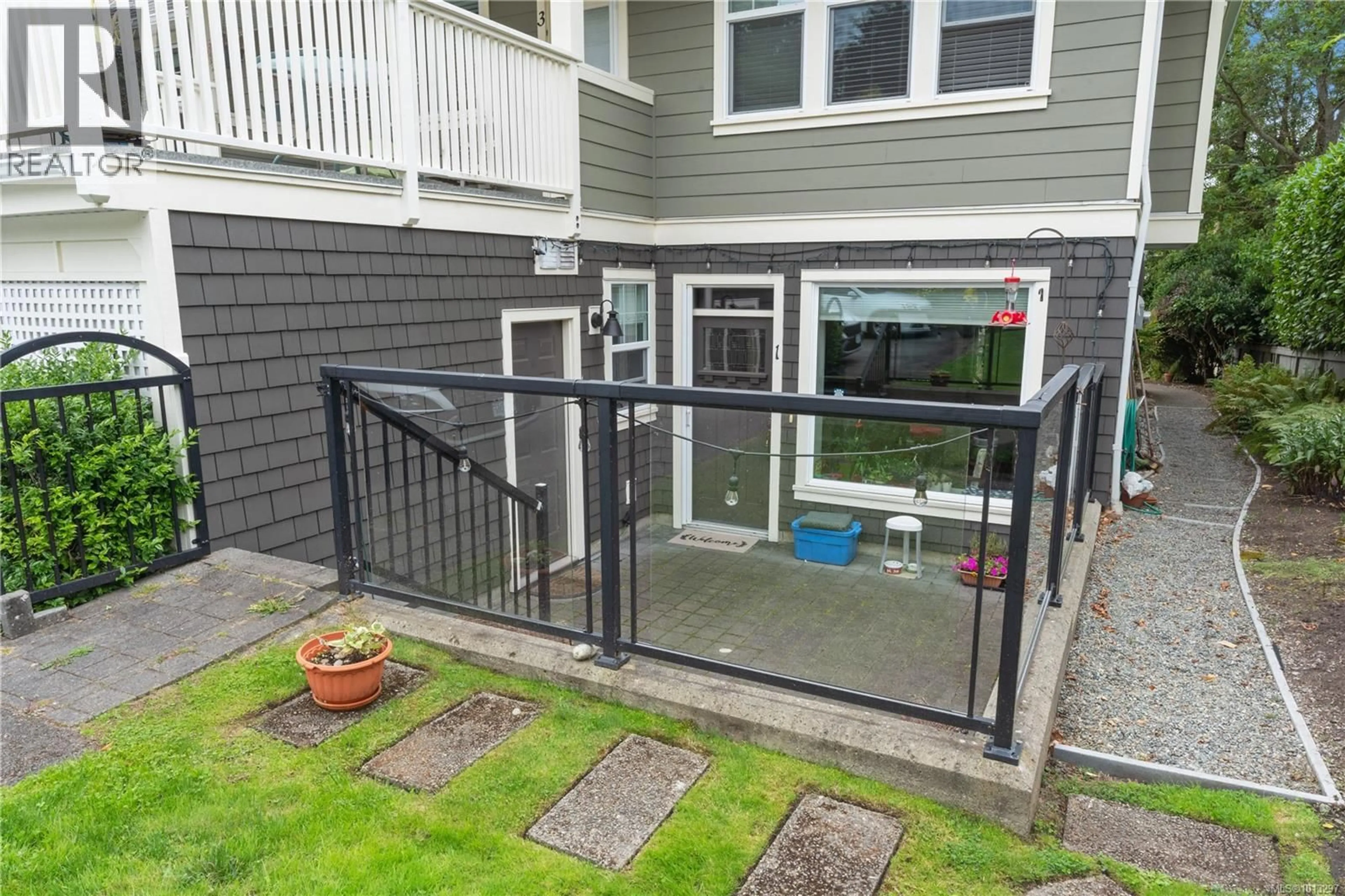 Patio, street for 1 - 1290 RICHARDSON STREET, Victoria British Columbia V8V3E1