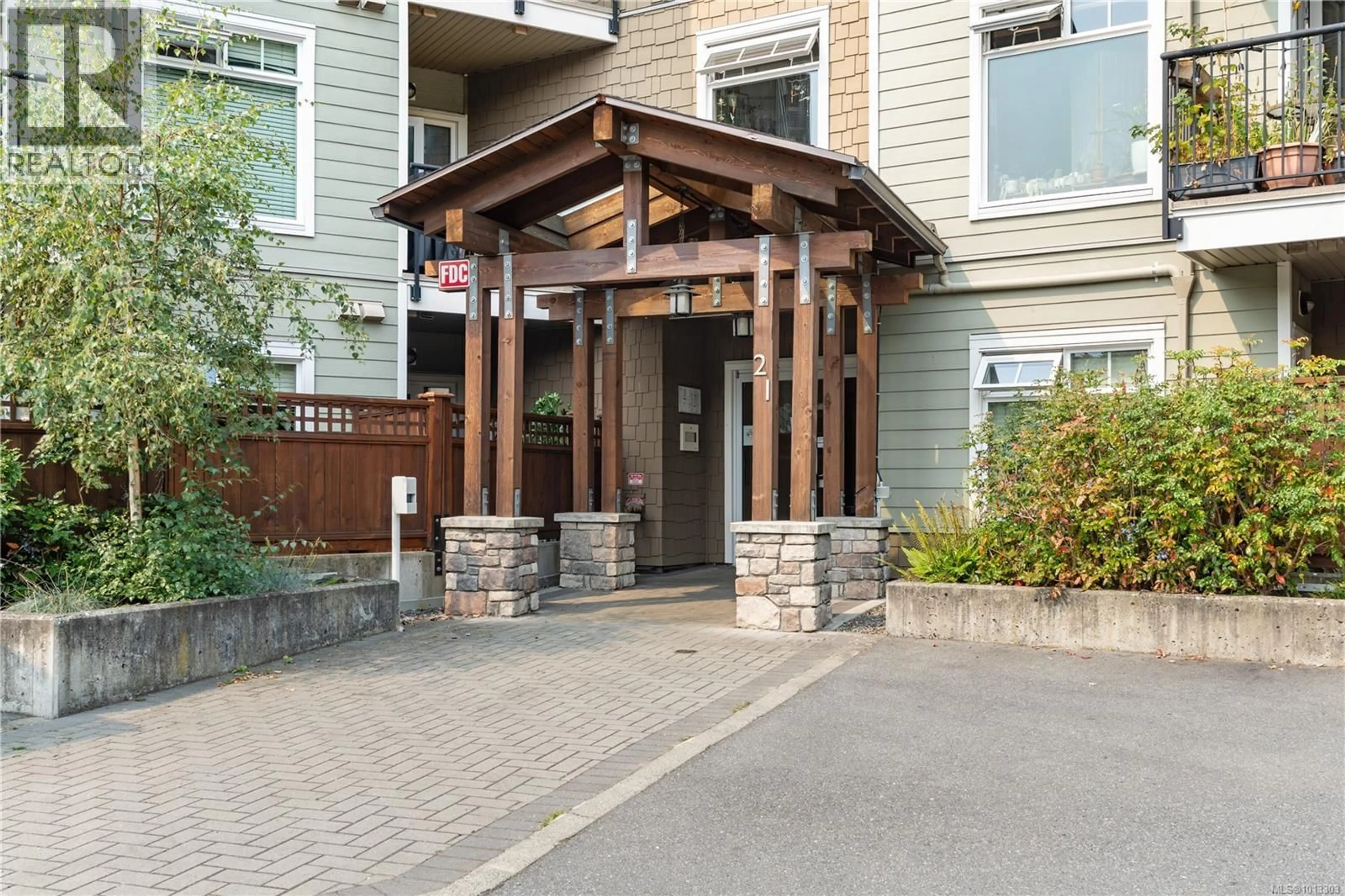 Patio, street for 110 - 21 CONARD STREET, View Royal British Columbia V8Z0C4