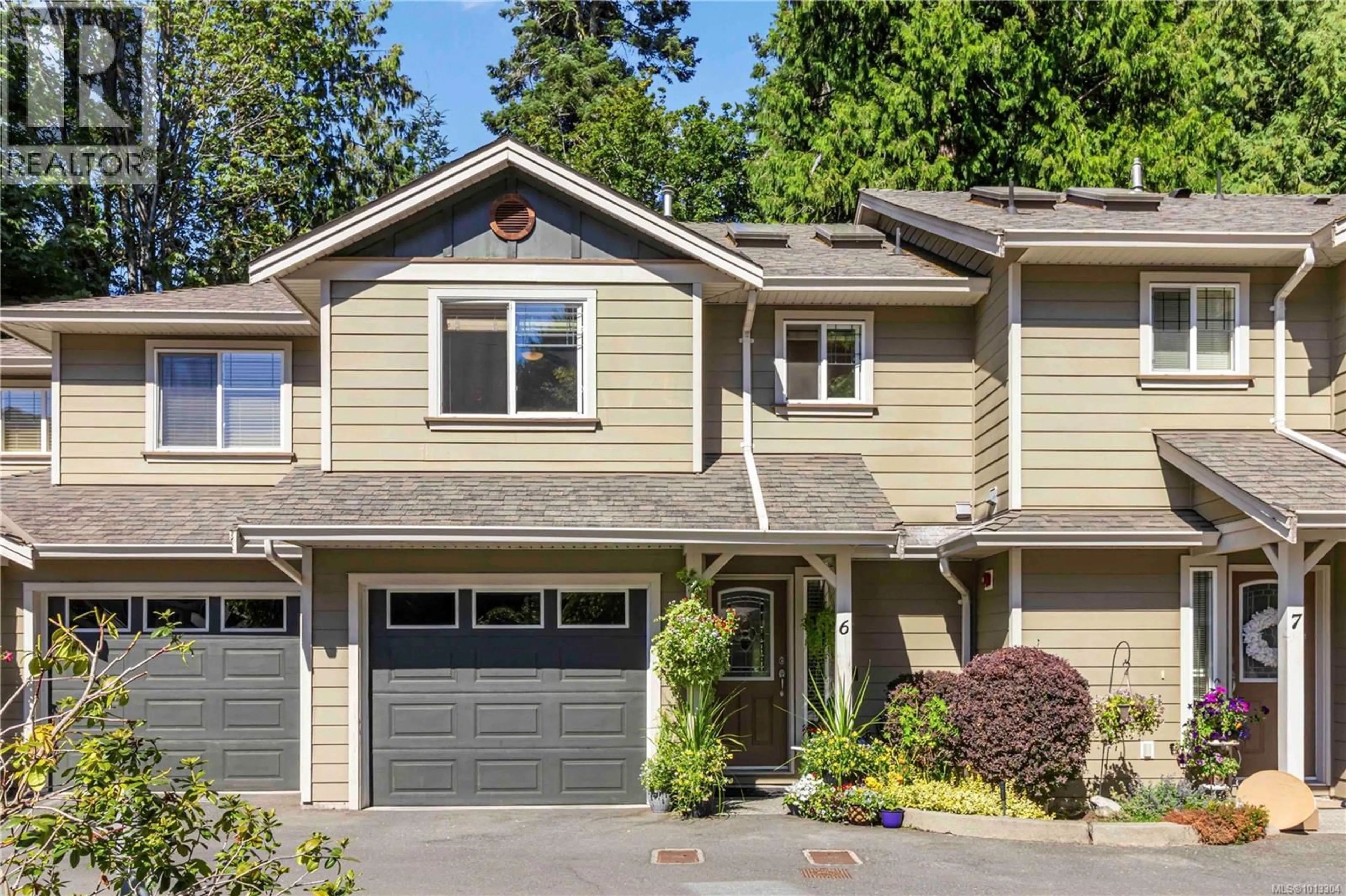Home with vinyl exterior material, street for 6 - 199 ATKINS ROAD, View Royal British Columbia V9B2Z9