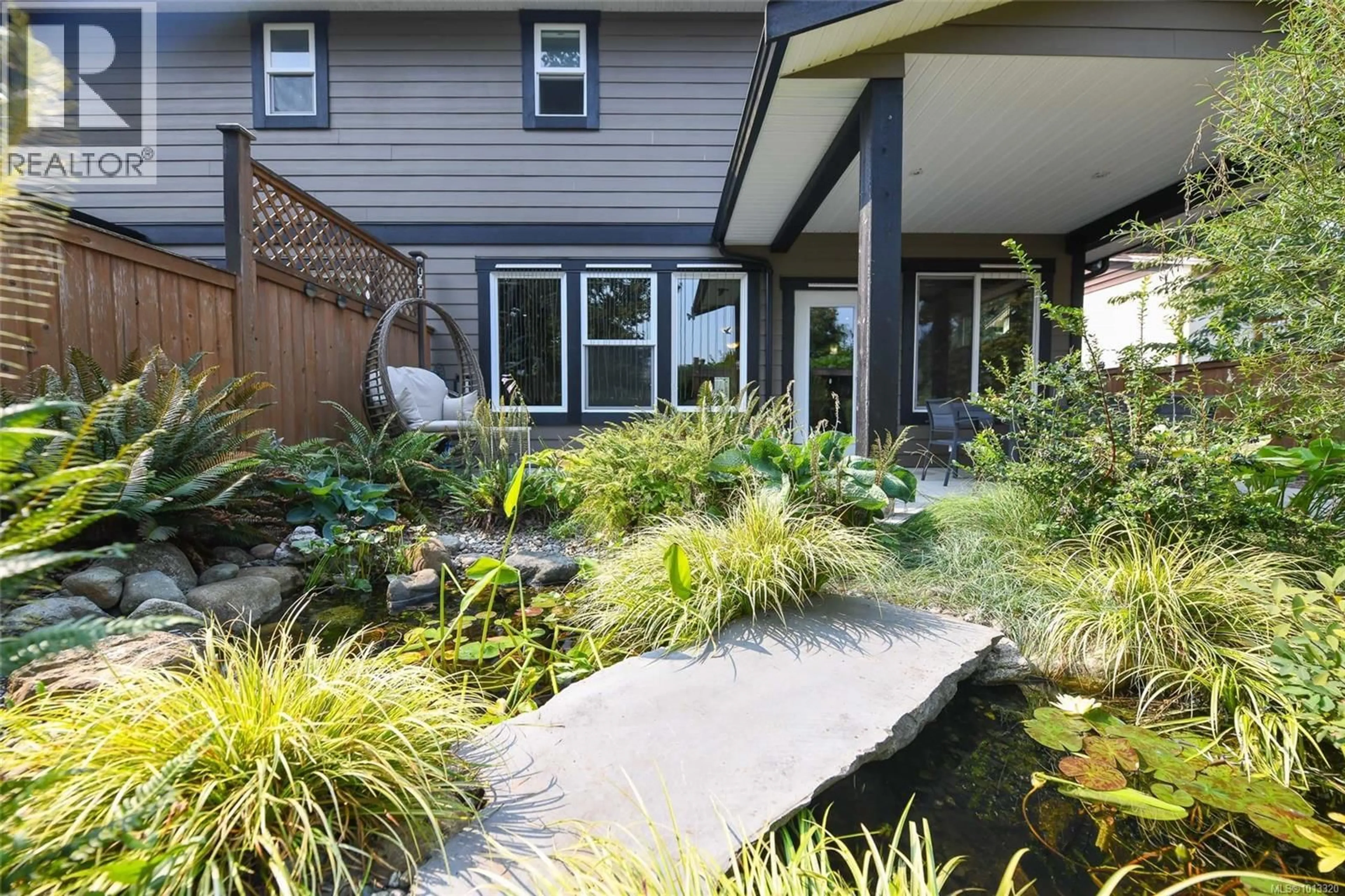 Patio, street for A - 4684 MACINTYRE AVENUE, Courtenay British Columbia V9N6R2