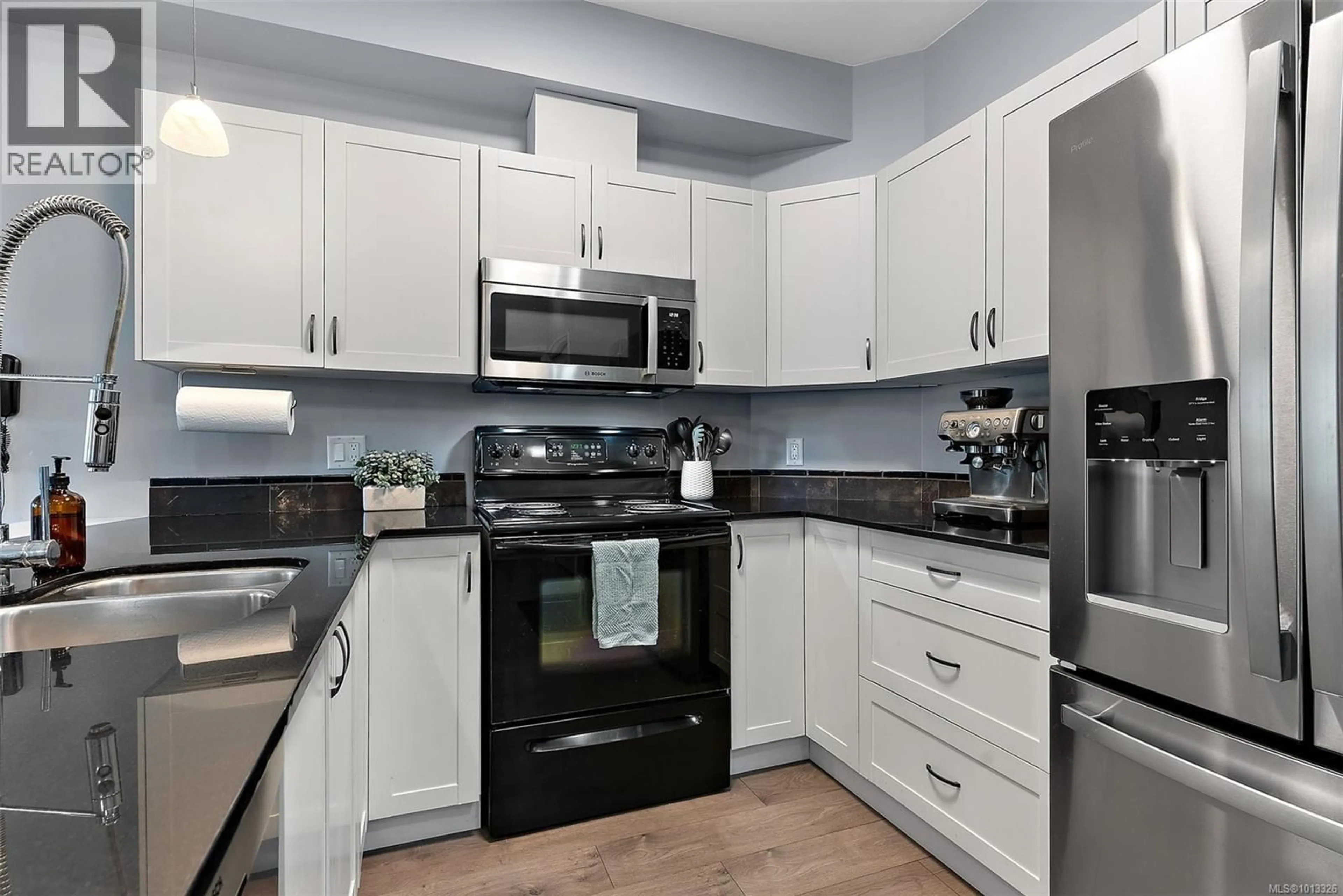 Unknown for 205 - 821 GOLDSTREAM AVENUE, Langford British Columbia V9B2X8
