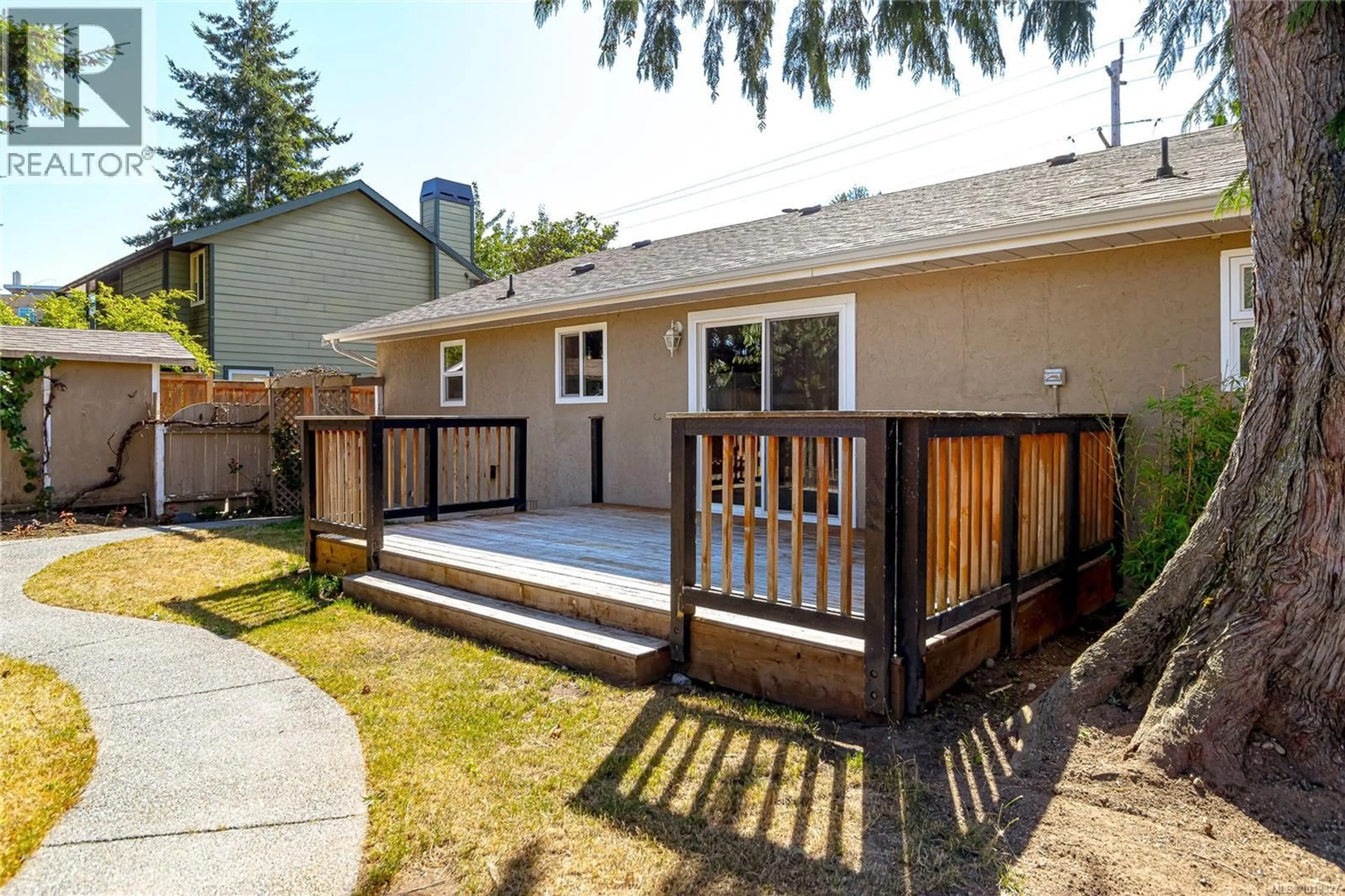 Patio, street for 7840 WALLACE DRIVE, Central Saanich British Columbia V8M1T2