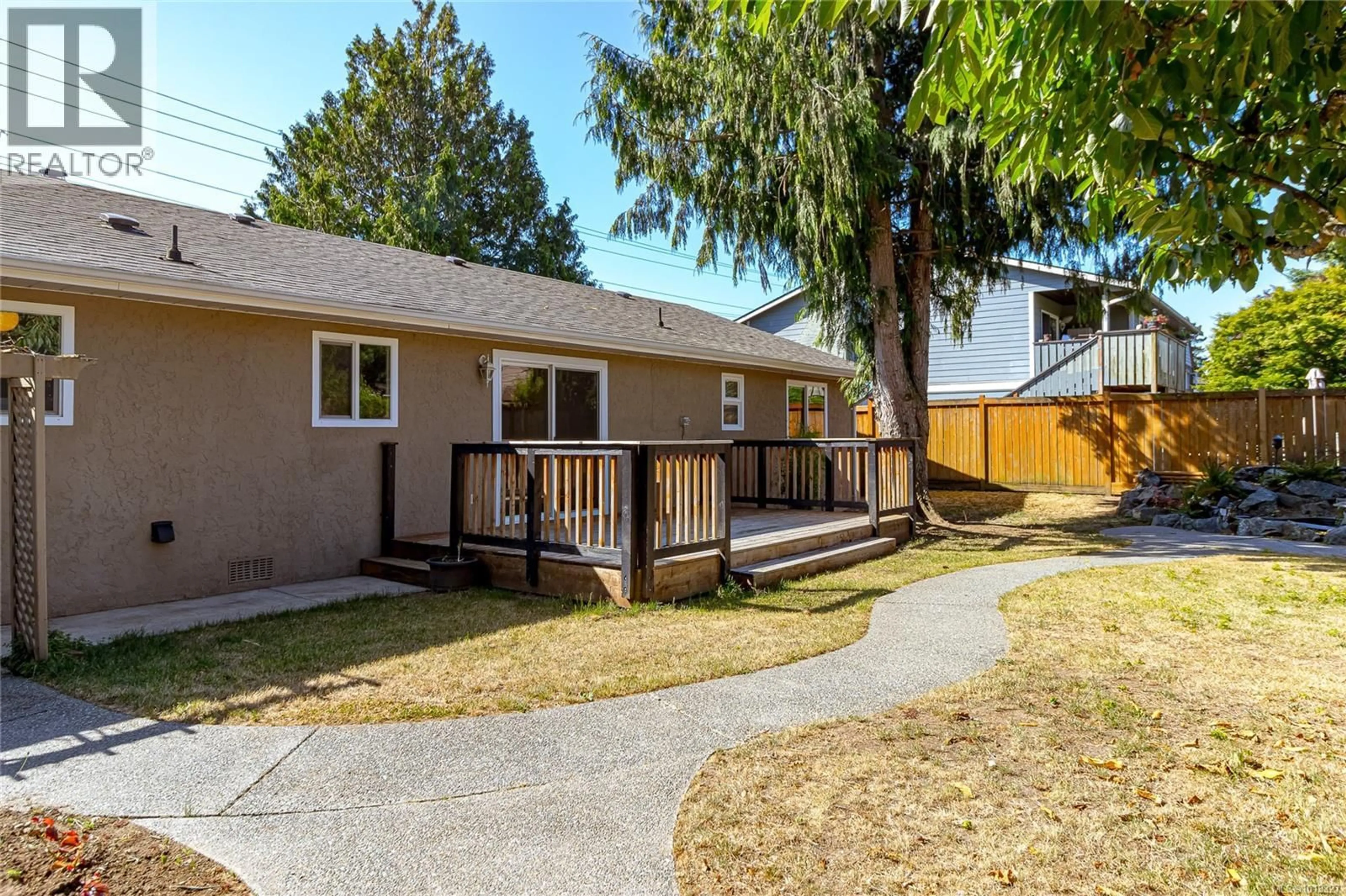 Patio, street for 7840 WALLACE DRIVE, Central Saanich British Columbia V8M1T2