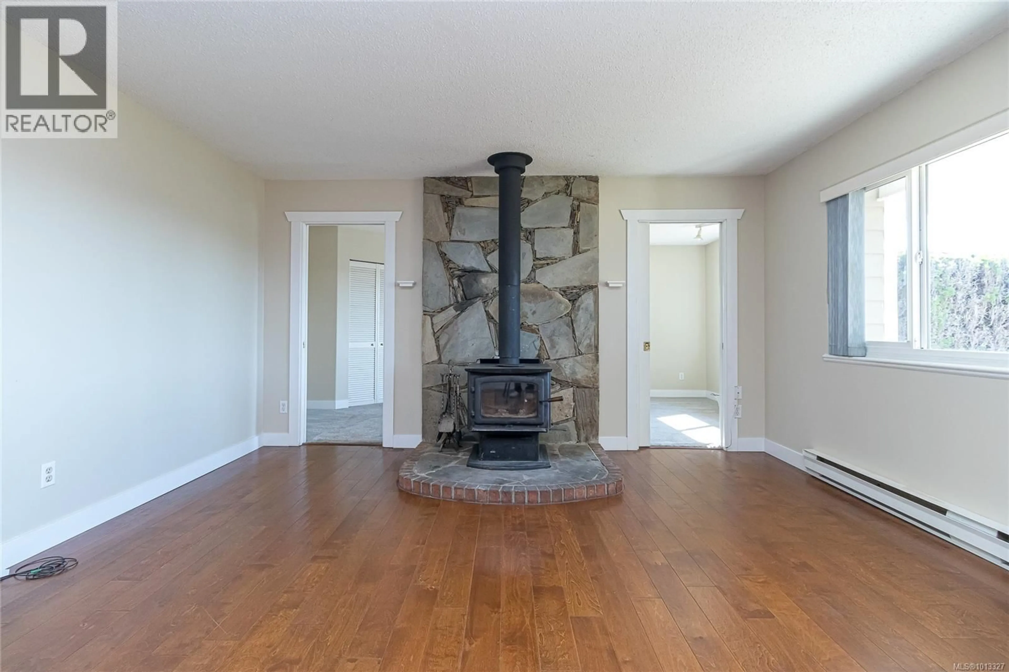 Unknown for 7840 WALLACE DRIVE, Central Saanich British Columbia V8M1T2