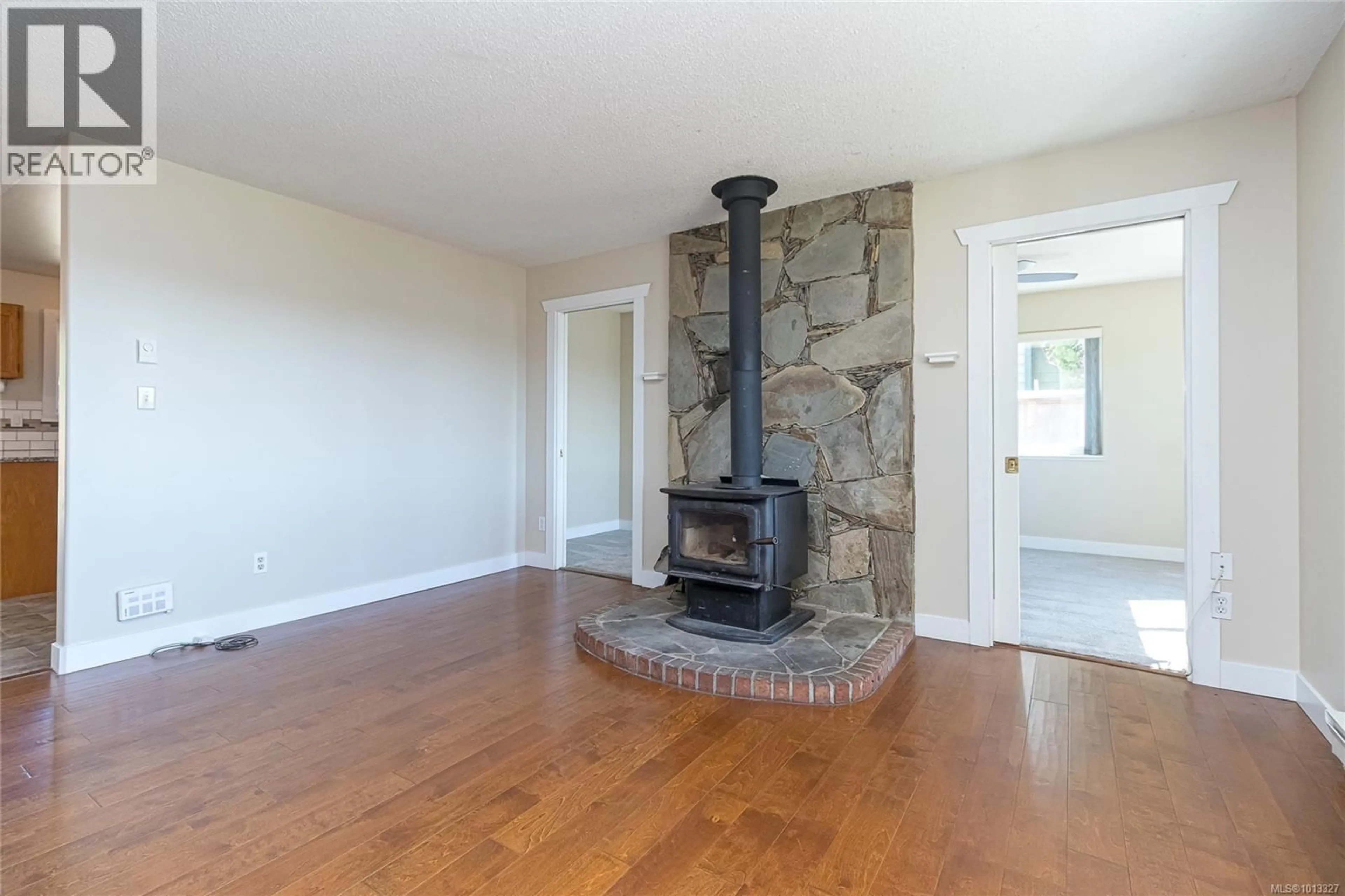 Unknown for 7840 WALLACE DRIVE, Central Saanich British Columbia V8M1T2