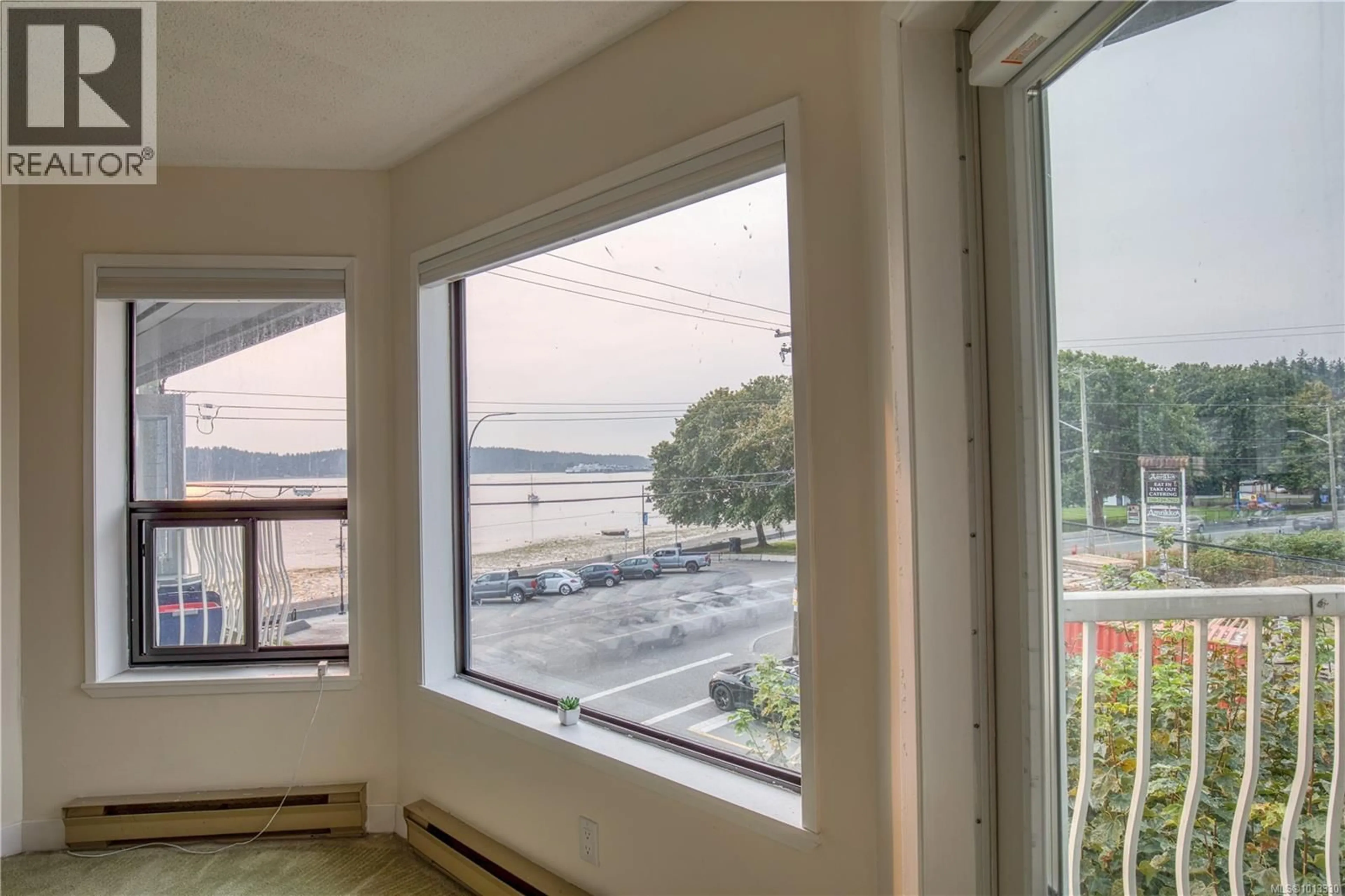 A pic of a room for 308 - 2815 DEPARTURE BAY ROAD, Nanaimo British Columbia V9S5P4