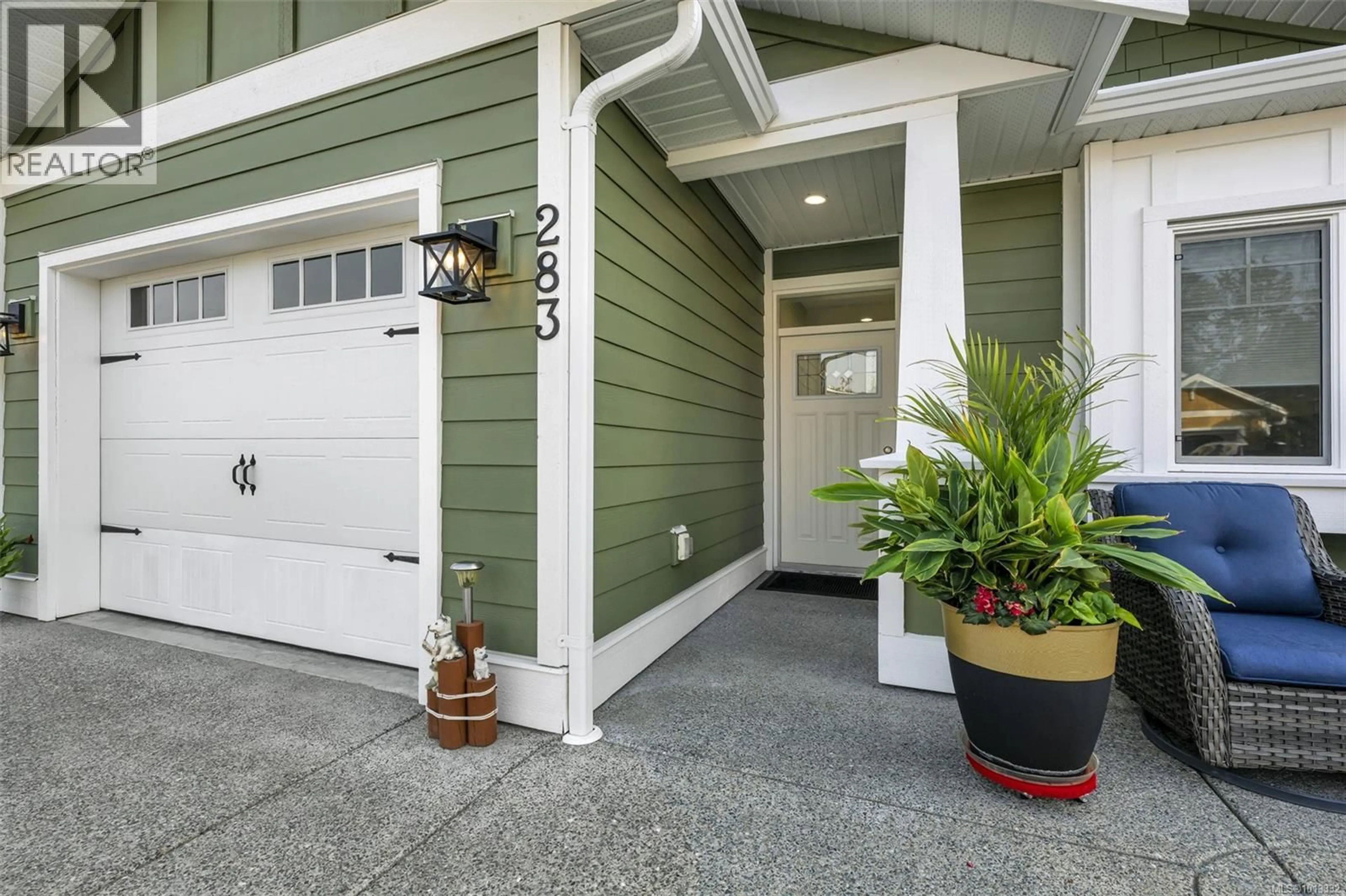 Indoor entryway for 283 EDGEWOOD CRESCENT, Duncan British Columbia V9L0G6
