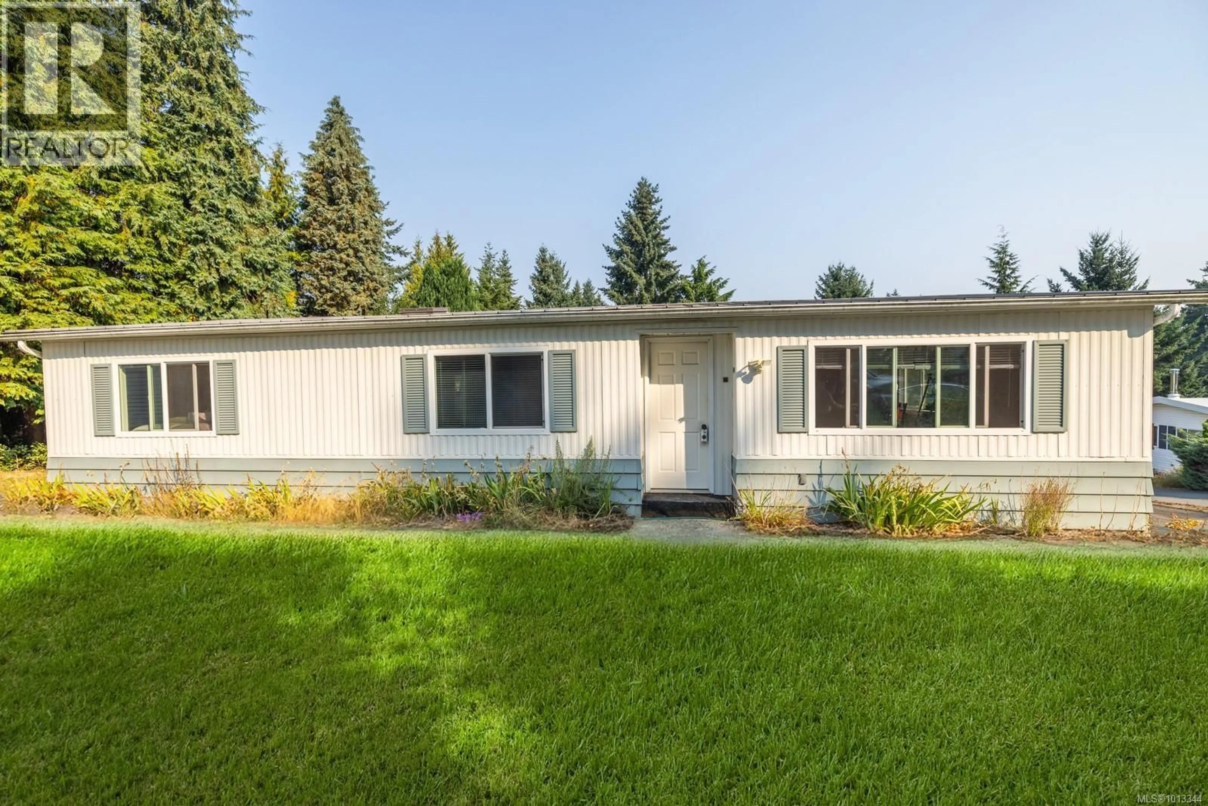 Home with vinyl exterior material, street for 10 - 1260 FISHER ROAD, Cobble Hill British Columbia V0R1L4