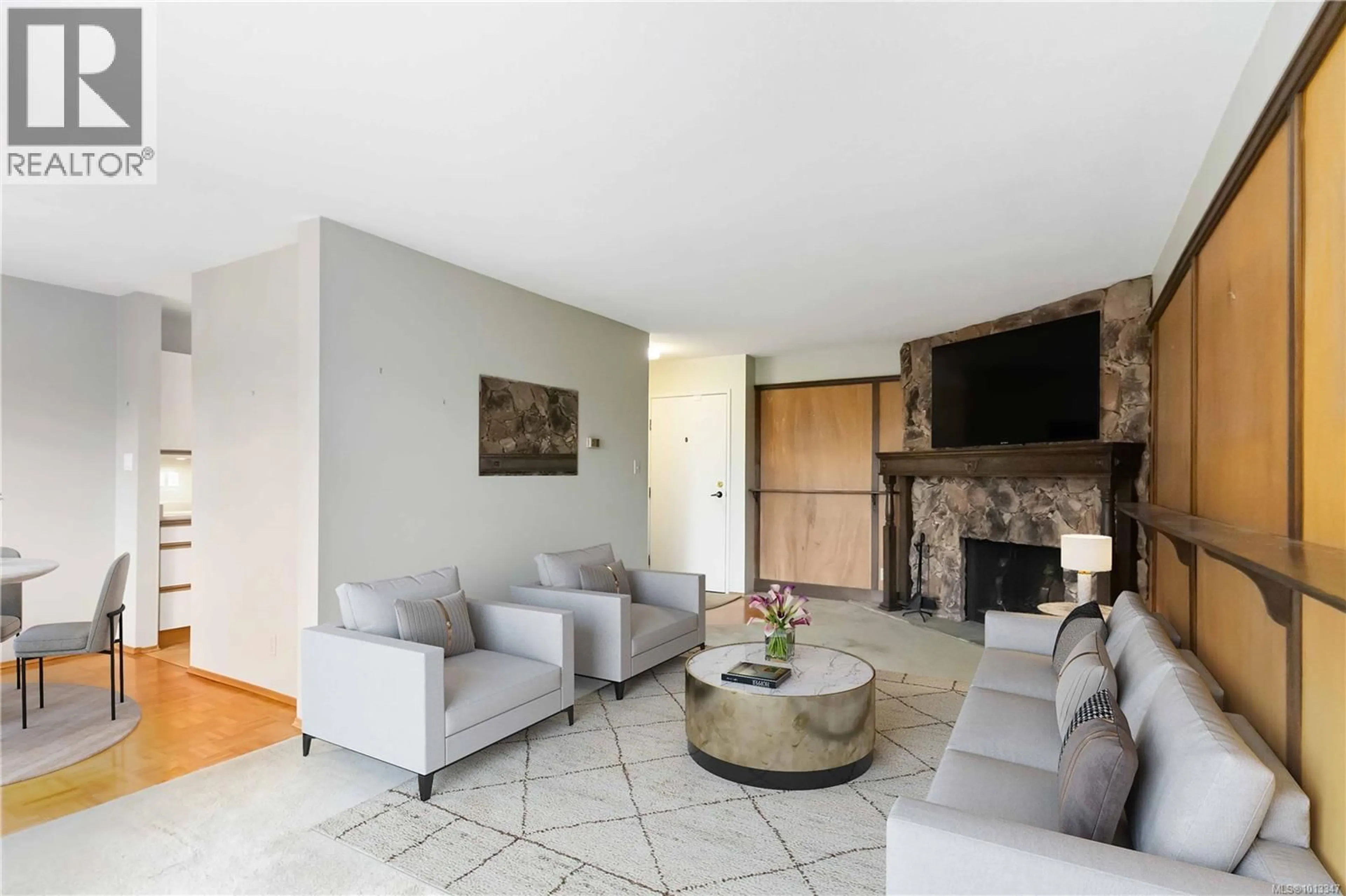 Living room with furniture, unknown for 307 - 853 SELKIRK AVENUE, Esquimalt British Columbia V9A2T7