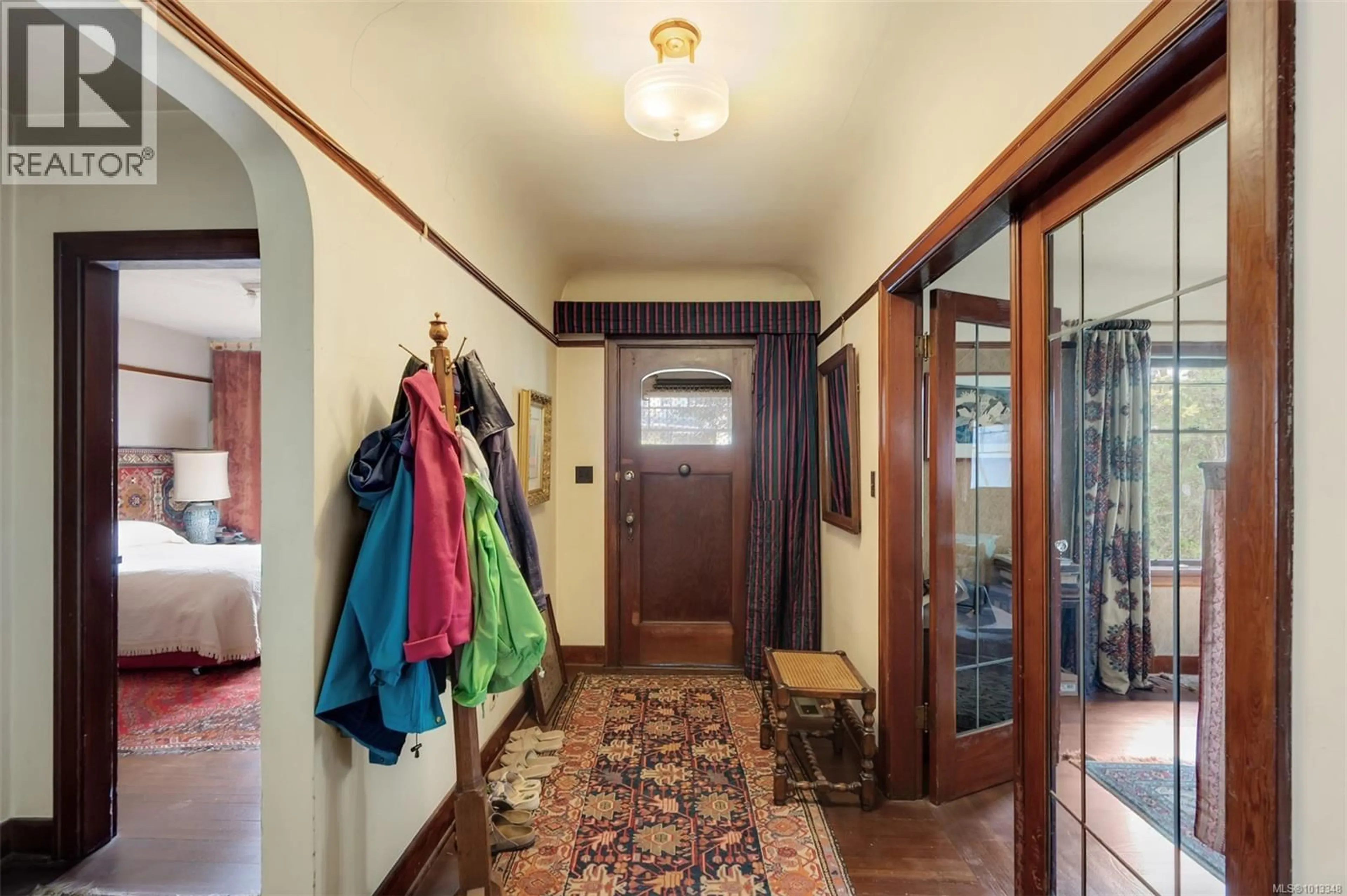 Indoor entryway for 517 TORONTO STREET, Victoria British Columbia V8V1P1
