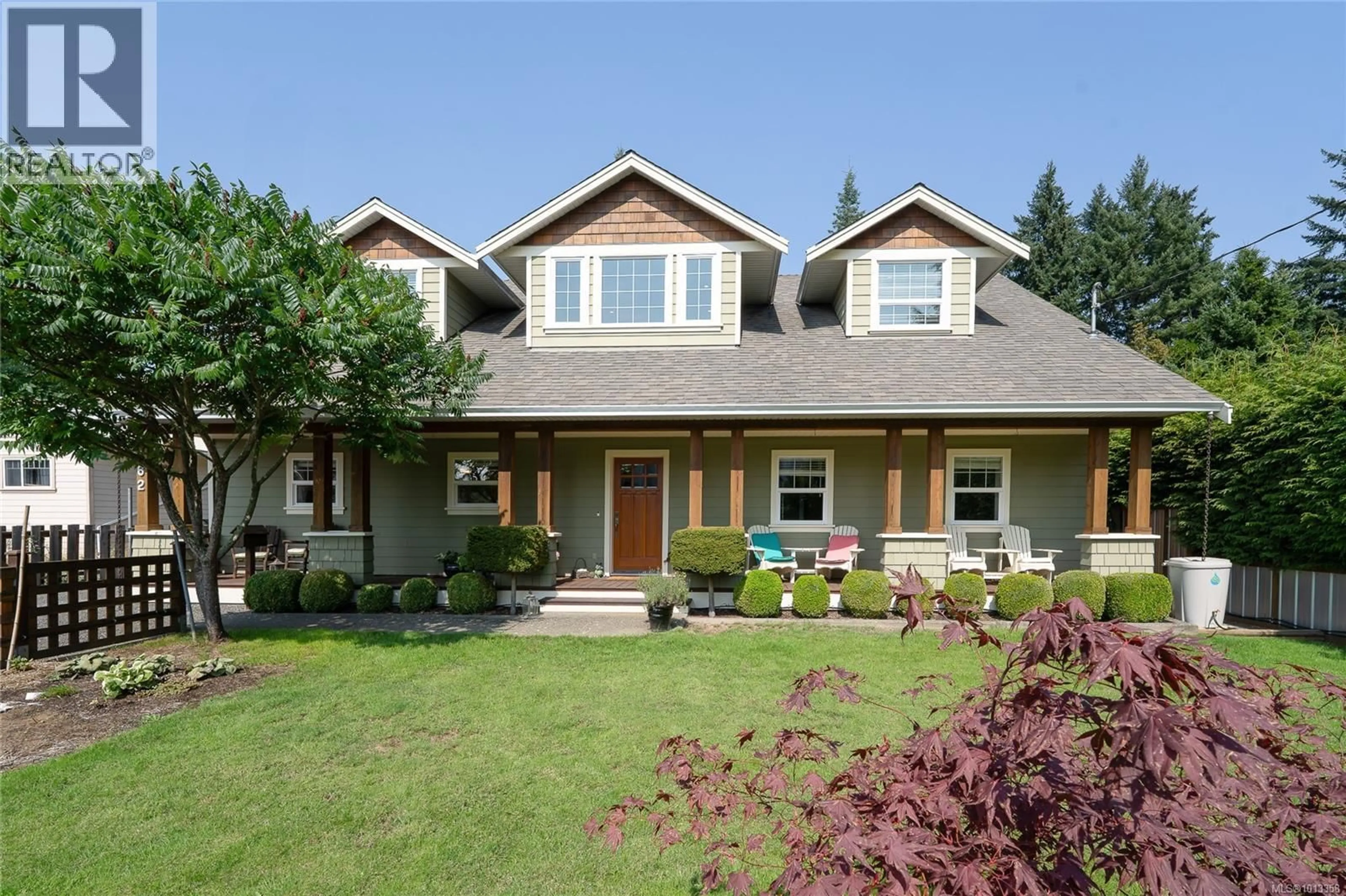 Home with vinyl exterior material, street for 662 HOYLAKE AVENUE, Langford British Columbia V9B3P7