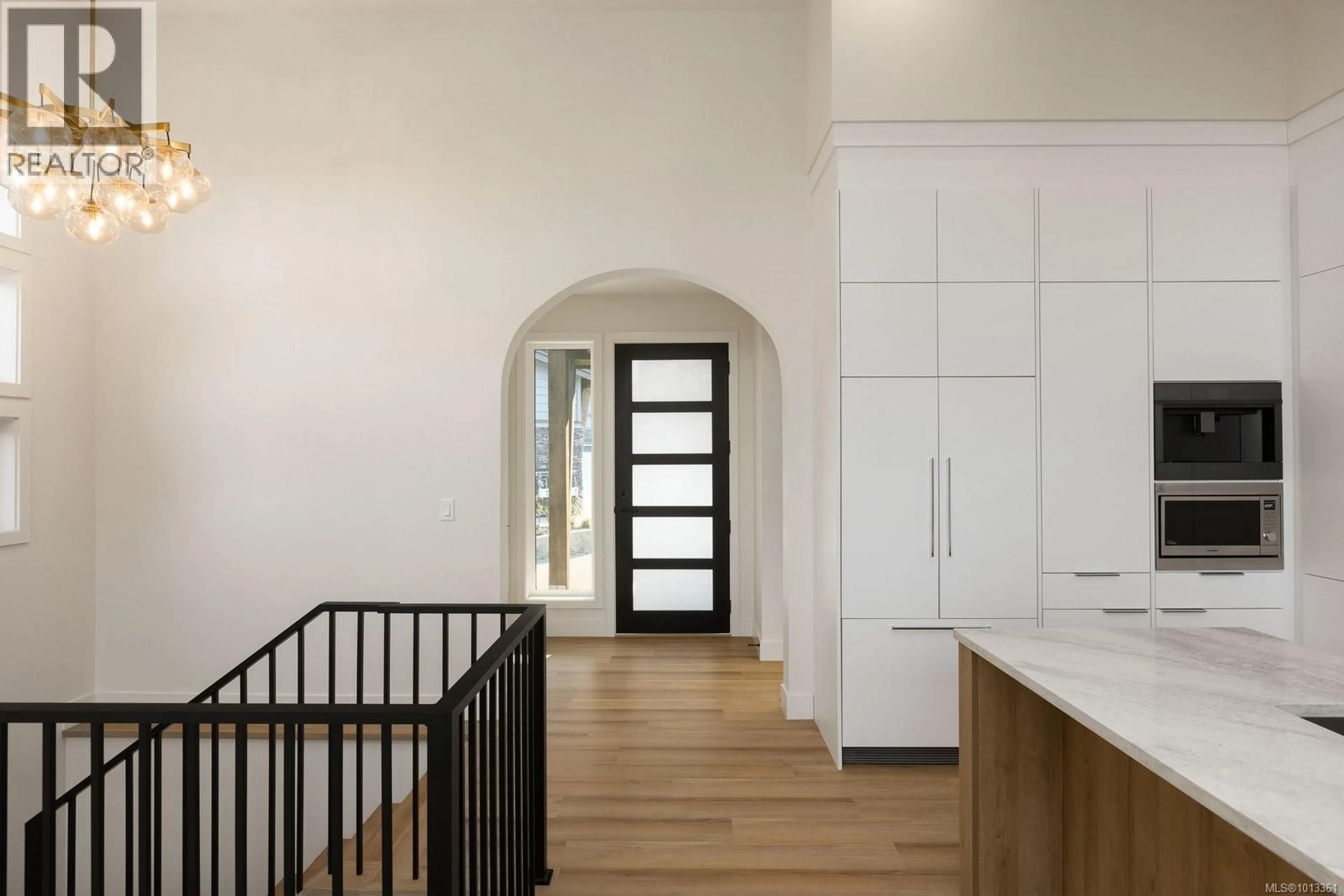 Indoor entryway for 105 - 2332 COPPER ROCK COURT, Langford British Columbia V9B0G4