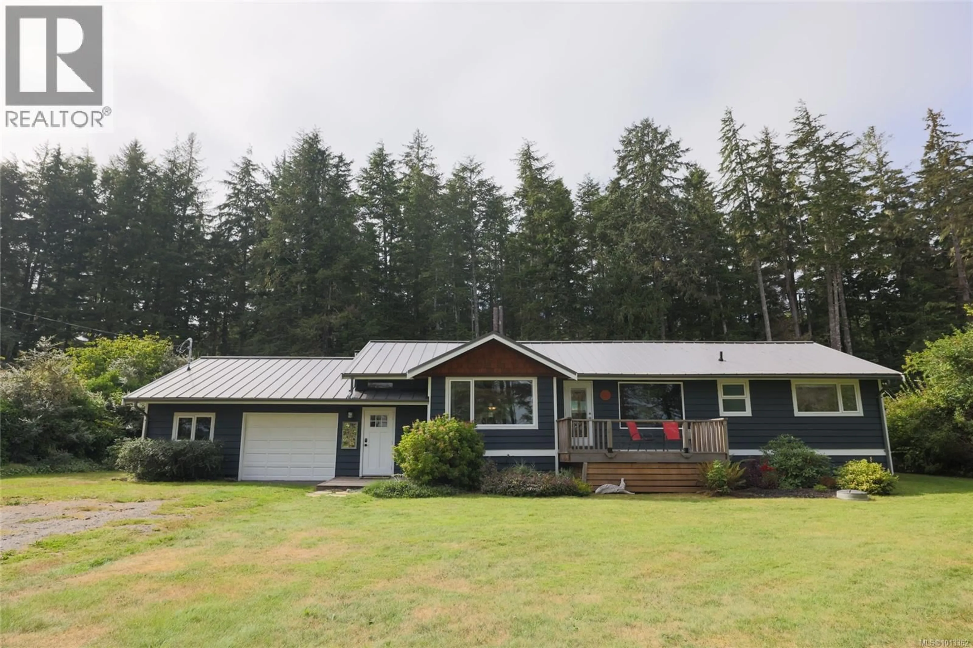 Home with vinyl exterior material, unknown for 6280 STOREY'S BEACH ROAD, Port Hardy British Columbia V0N2P0