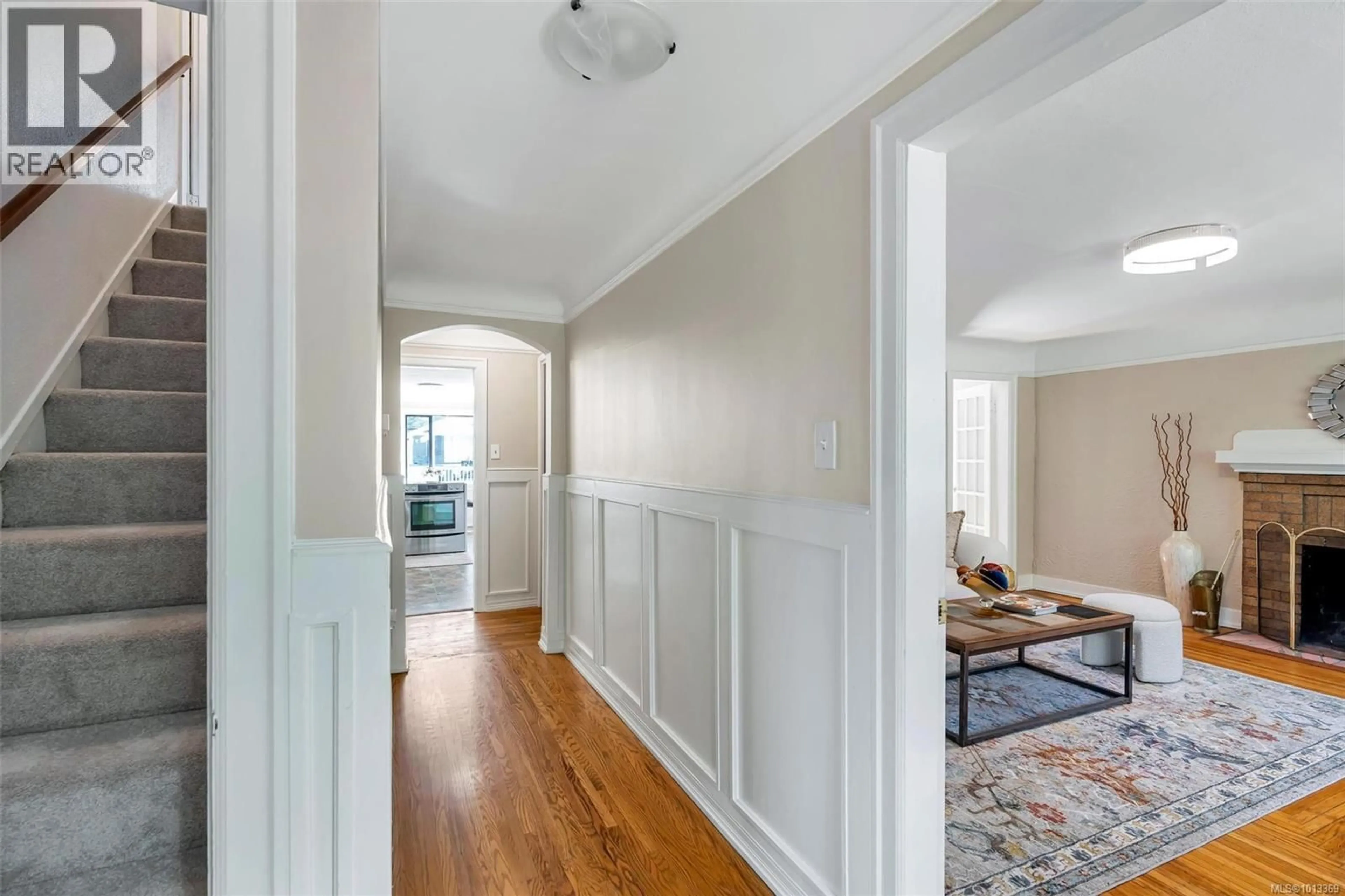 Indoor entryway for 1498 DERBY ROAD, Saanich British Columbia V8P1T5